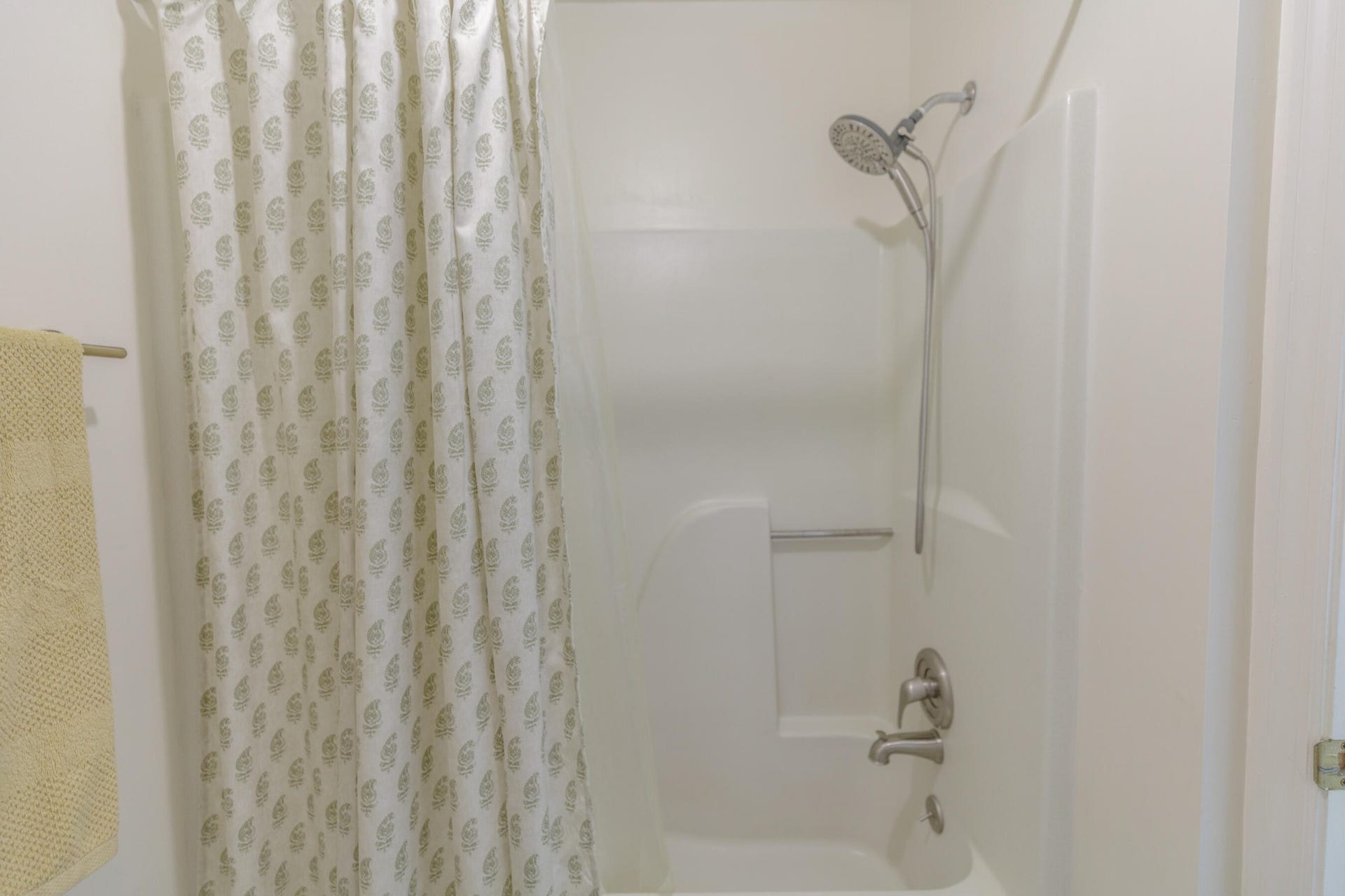 9328 Branford Drive, Soddy Daisy, TN 37379 9328 Branford Drive, Soddy Daisy, TN 37379