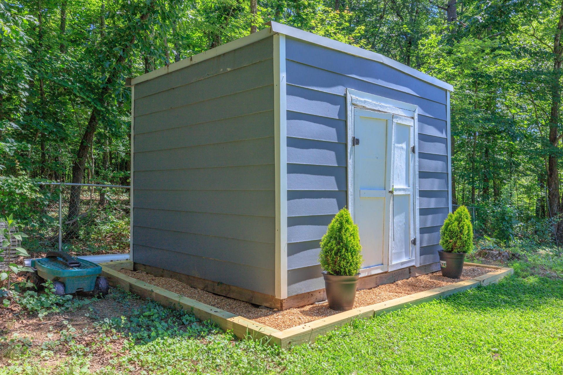 9328 Branford Drive, Soddy Daisy, TN 37379 9328 Branford Drive, Soddy Daisy, TN 37379