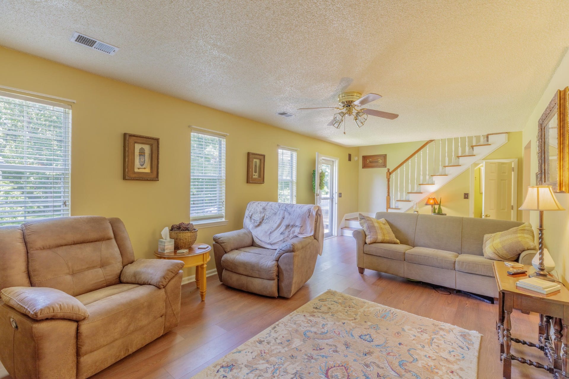 9328 Branford Drive, Soddy Daisy, TN 37379 9328 Branford Drive, Soddy Daisy, TN 37379
