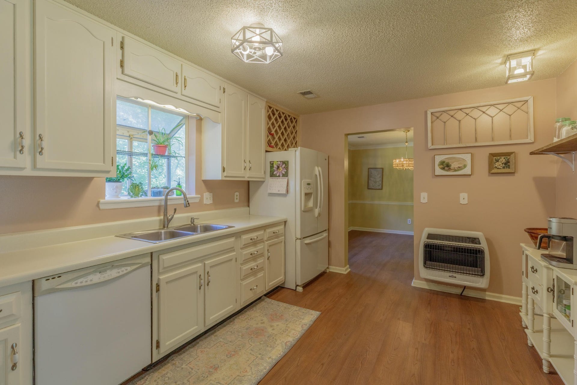 9328 Branford Drive, Soddy Daisy, TN 37379 9328 Branford Drive, Soddy Daisy, TN 37379