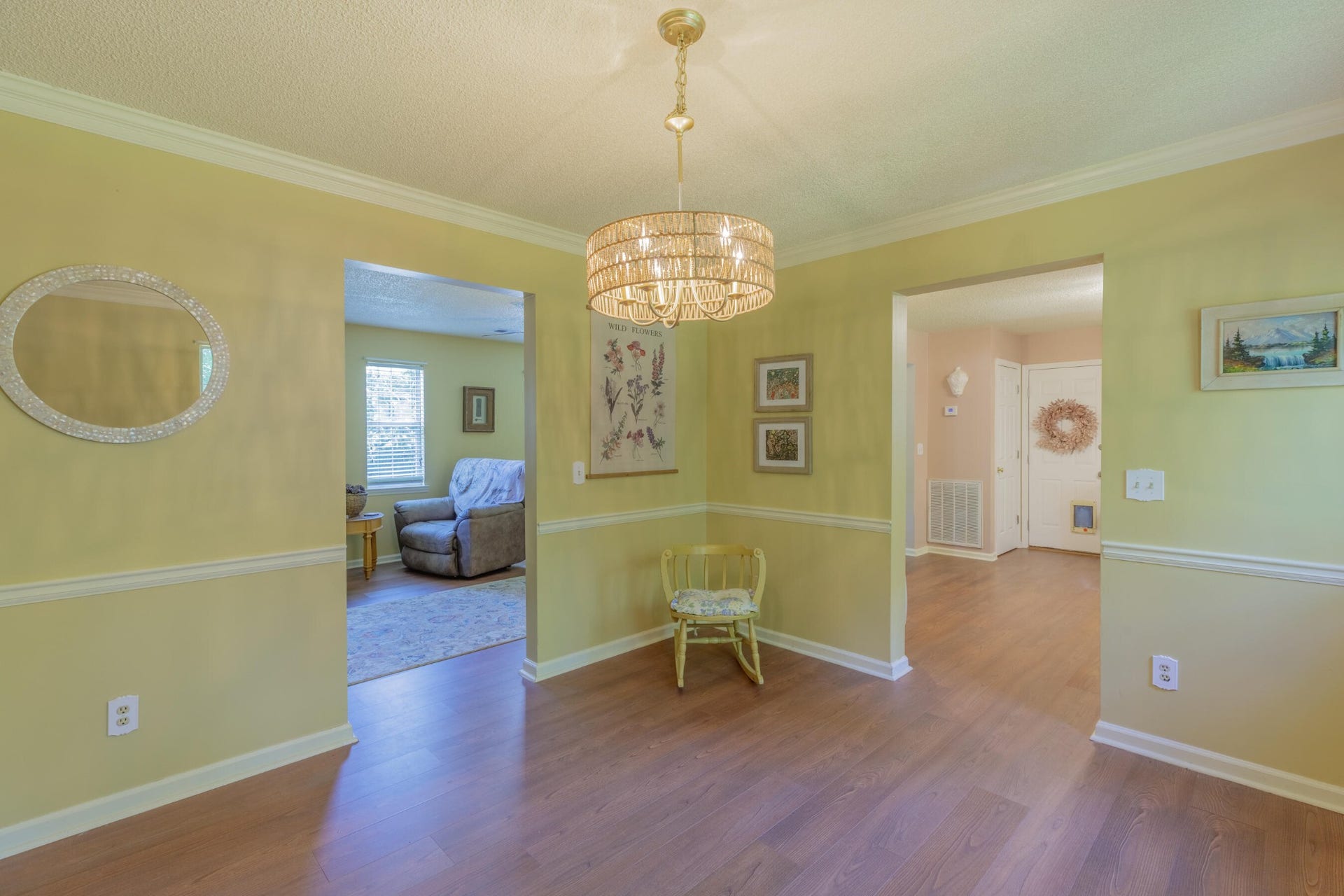 9328 Branford Drive, Soddy Daisy, TN 37379 9328 Branford Drive, Soddy Daisy, TN 37379