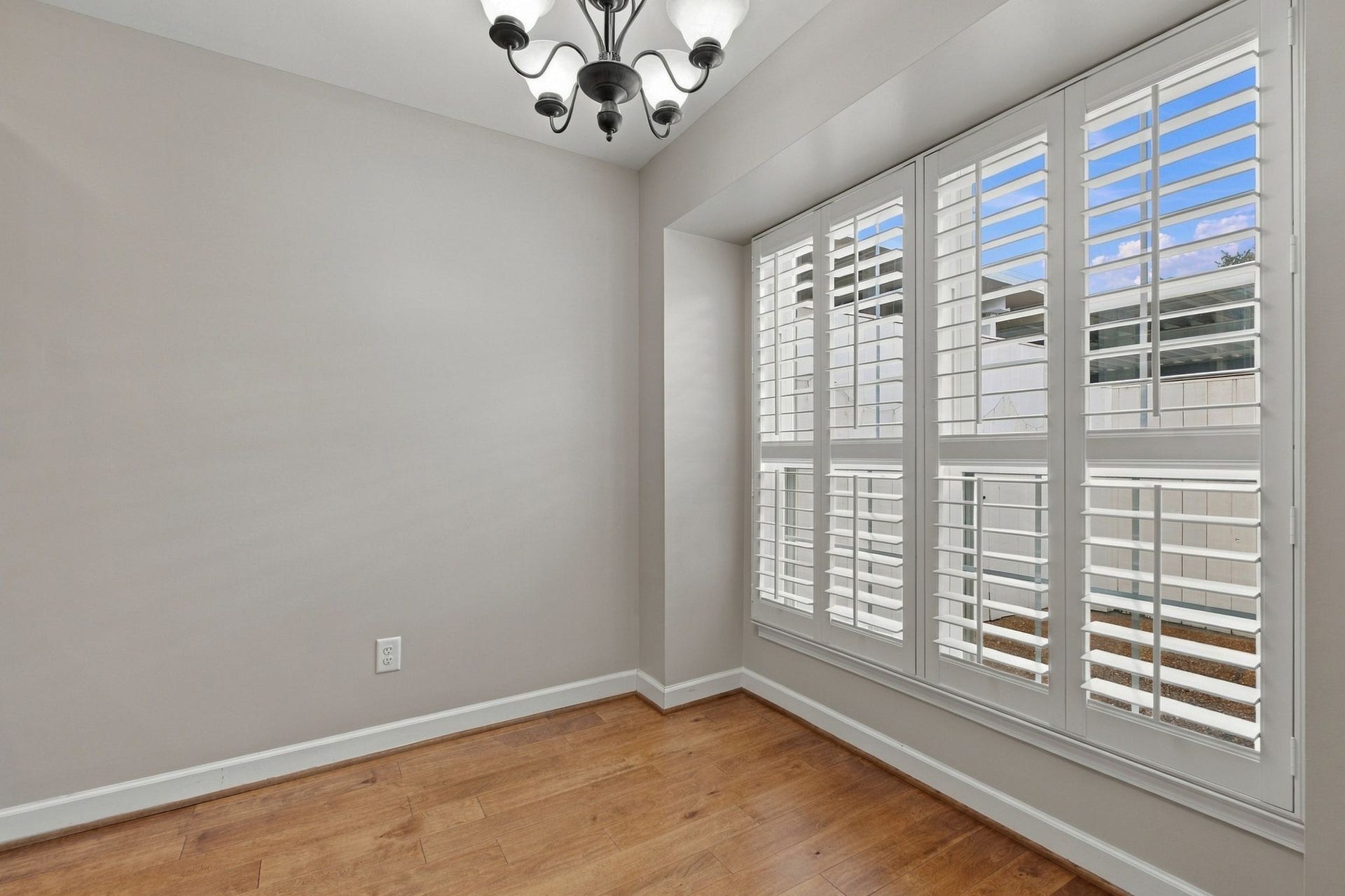 8515 Sawyer Brown Rd, Nashville, TN 37221 8515 Sawyer Brown Rd, Nashville, TN 37221