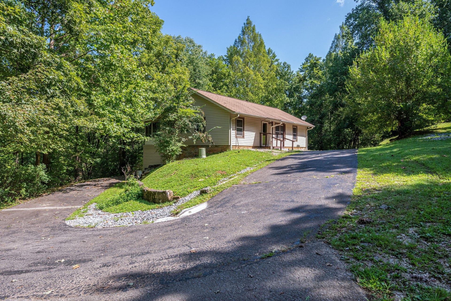 1860 Highway 70, Kingston Springs, TN 37082 1860 Highway 70, Kingston Springs, TN 37082