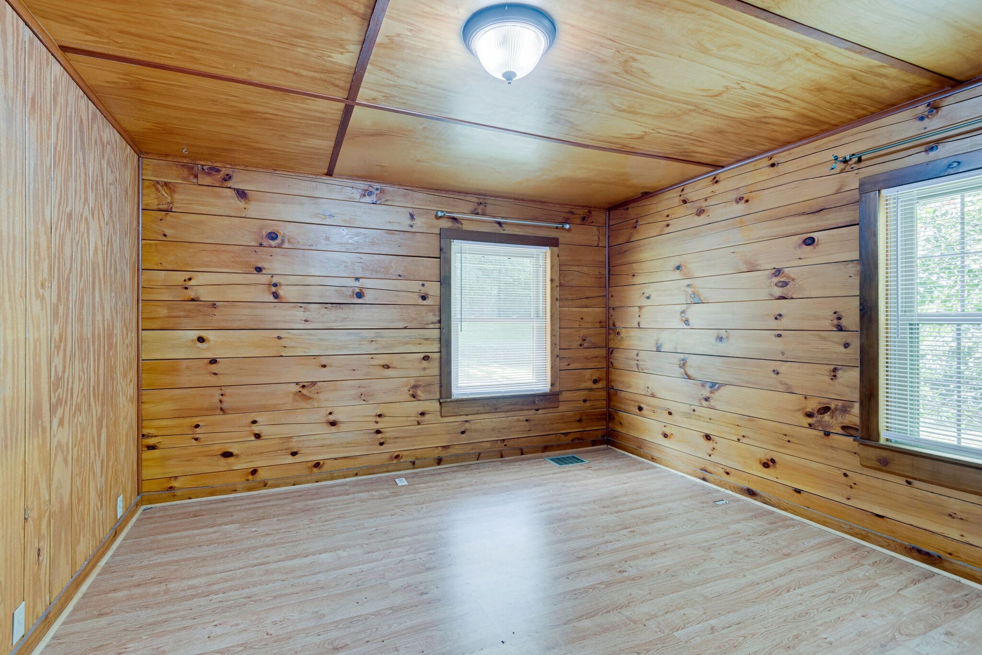 1860 Highway 70, Kingston Springs, TN 37082 1860 Highway 70, Kingston Springs, TN 37082