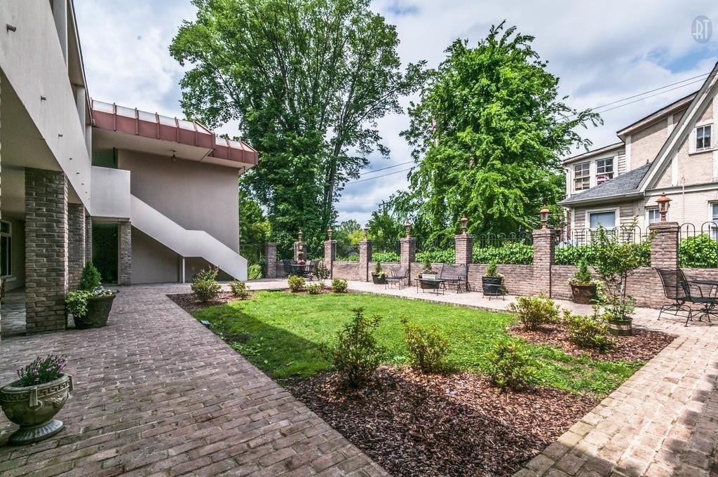 3520 West End, #5, Nashville, TN 37205