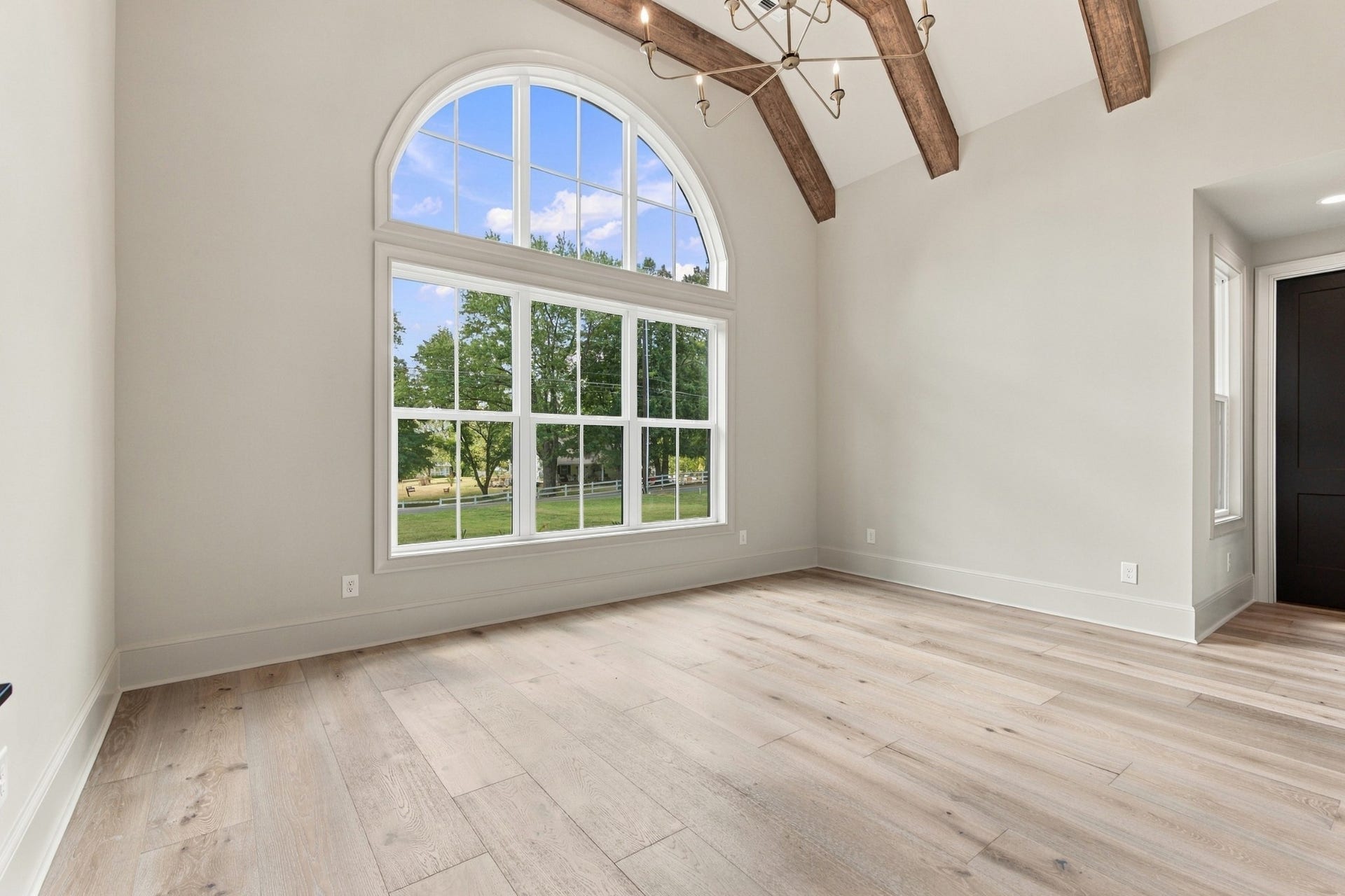 1001 Wright Branch Ct, Mount Juliet, TN 37122 The front bedroom also features tall ceilings, wood stained beams and features a walk in closet as well as its own in suite bath