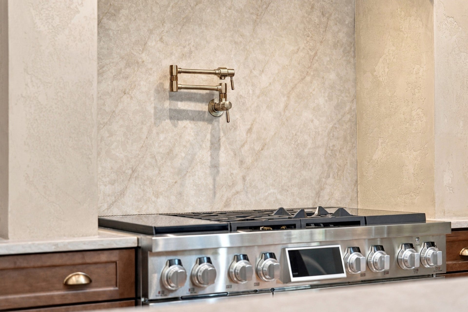 1001 Wright Branch Ct, Mount Juliet, TN 37122 Instead of carrying your pots across the kitchen, fill them right on the range