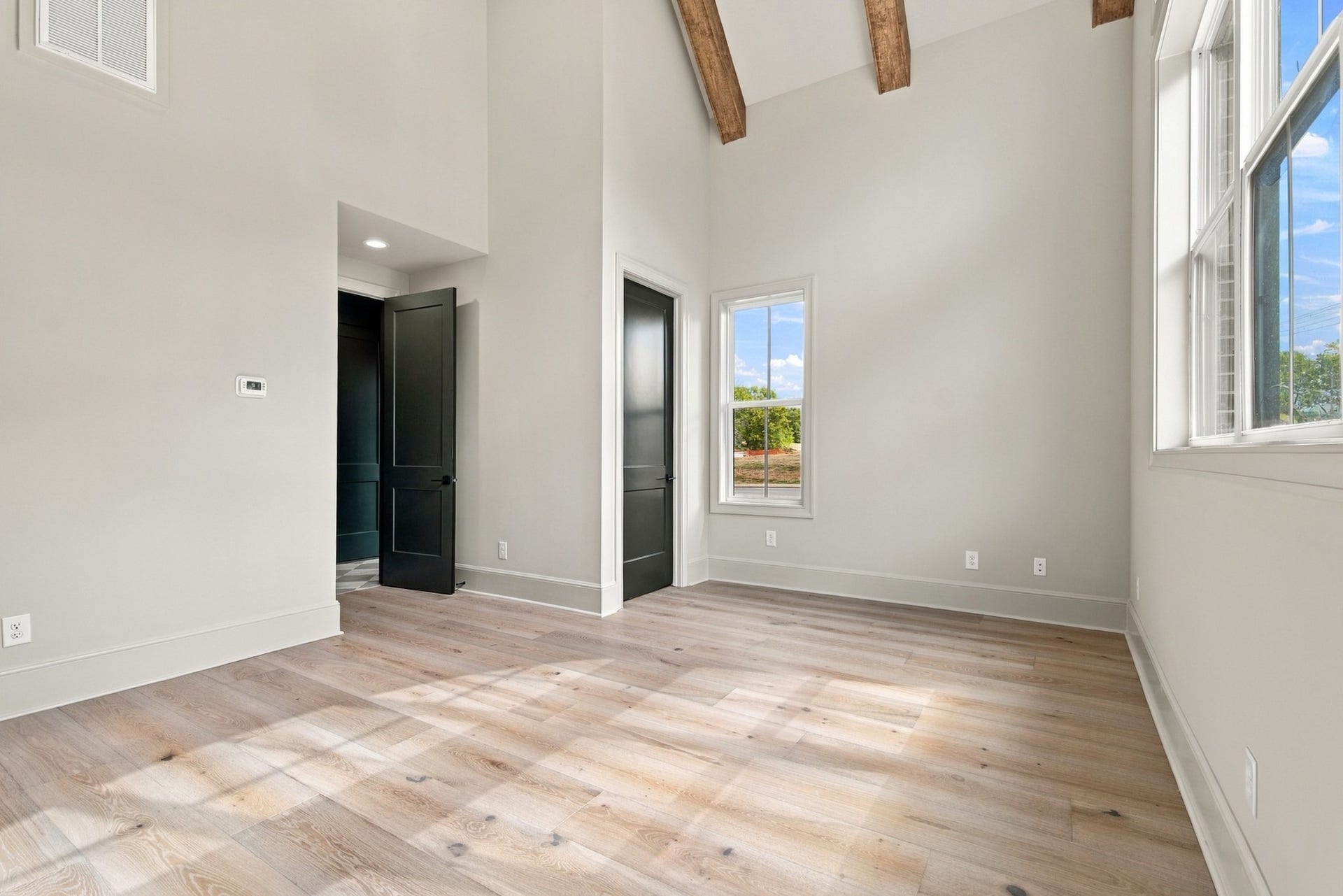 1001 Wright Branch Ct, Mount Juliet, TN 37122 Need an in-law suite? This is the only bedroom on this side of the home with a nice large walk in closet. High ceilings with beams crossing your ceiling