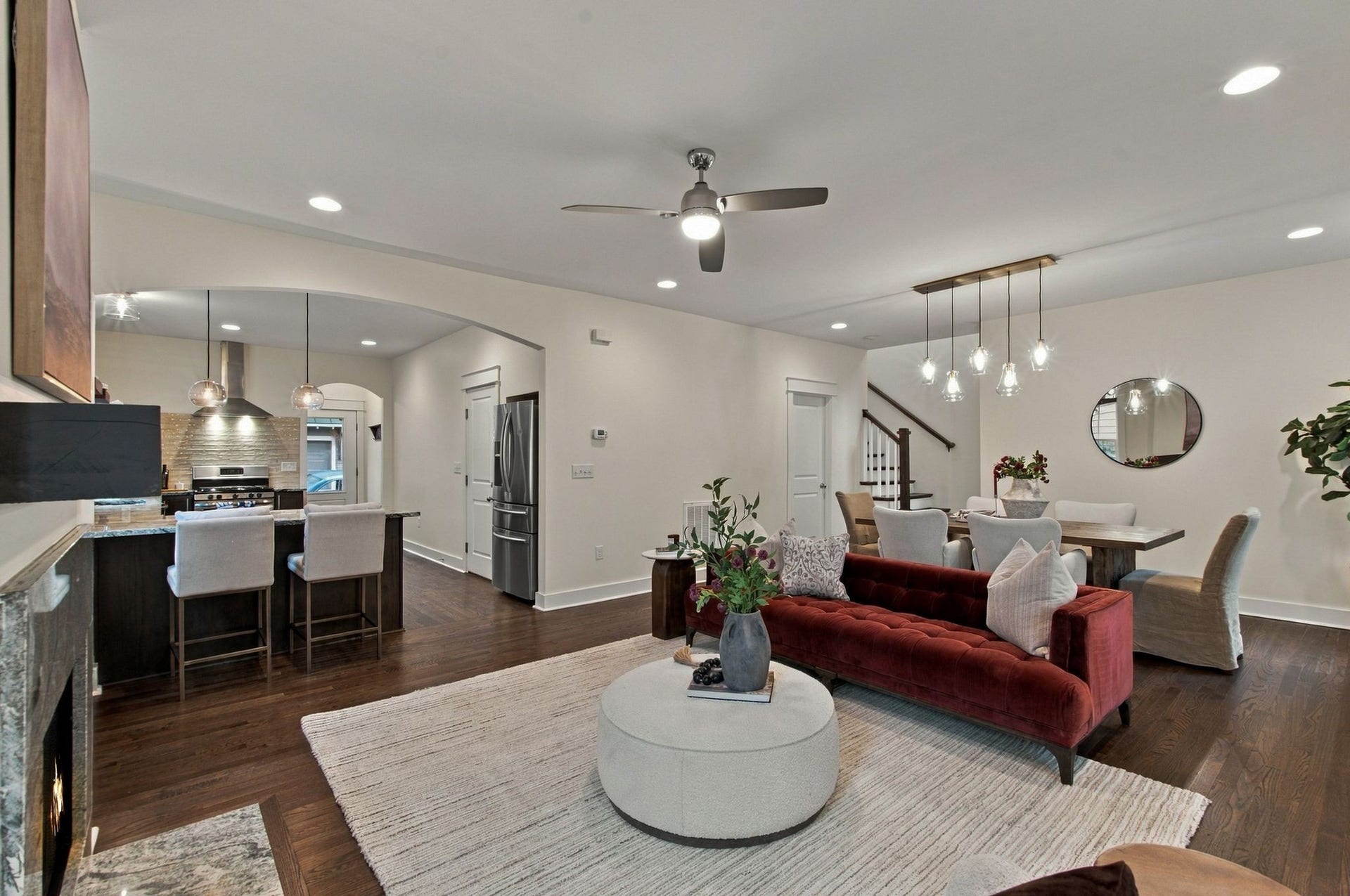 Great flow for everyday living and entertaining