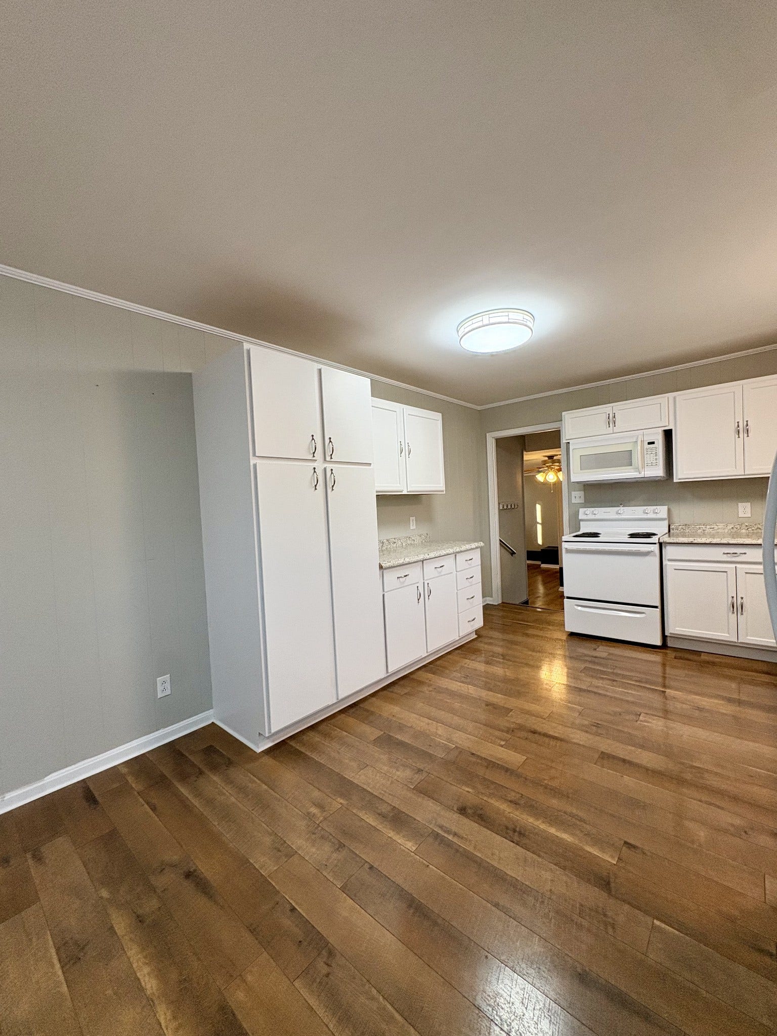 4005 McIntire Dr, Columbia, TN 38401 4005 McIntire Dr, Columbia, TN 38401