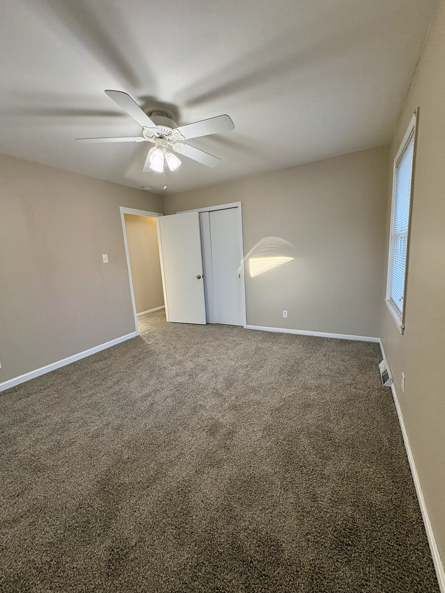 4005 McIntire Dr, Columbia, TN 38401 4005 McIntire Dr, Columbia, TN 38401
