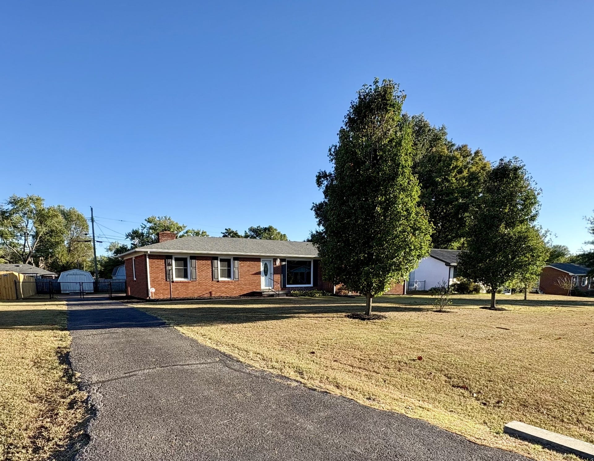 4005 McIntire Dr, Columbia, TN 38401 4005 McIntire Dr, Columbia, TN 38401