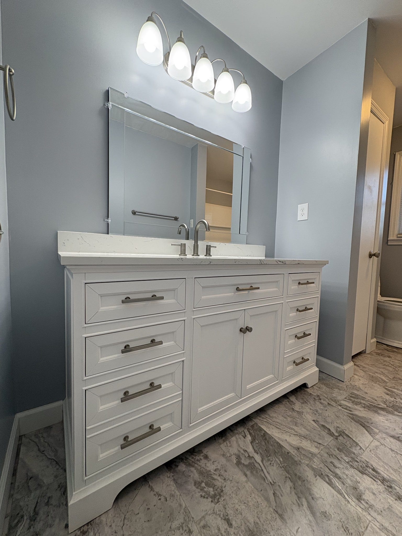4005 McIntire Dr, Columbia, TN 38401 4005 McIntire Dr, Columbia, TN 38401