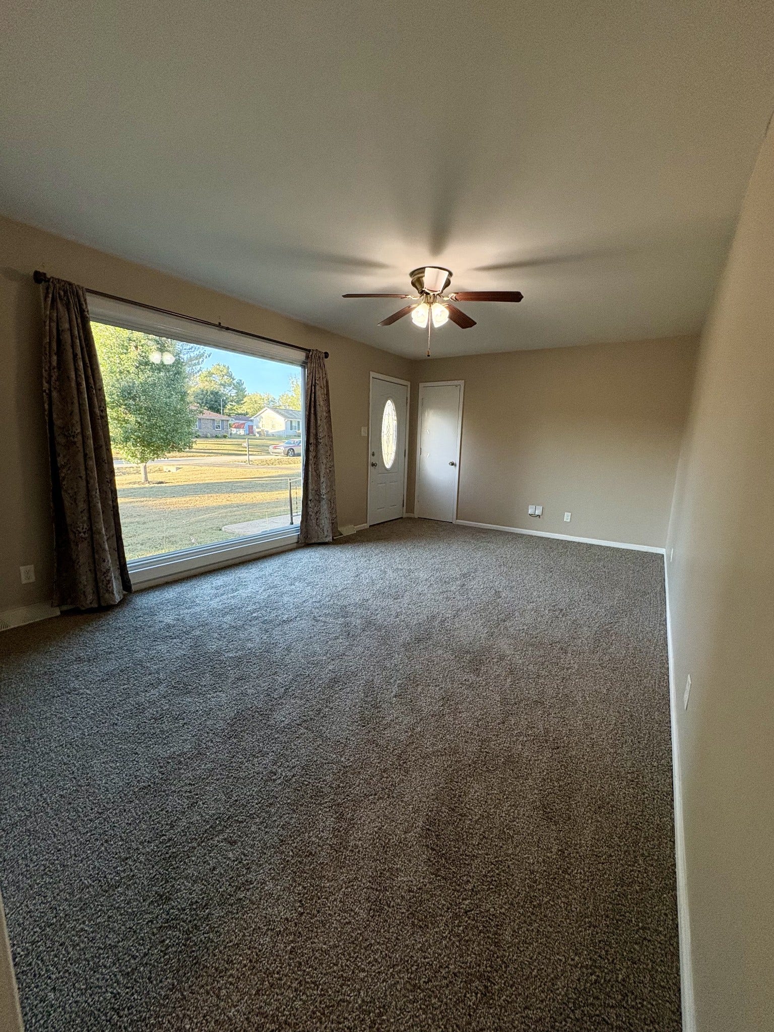 4005 McIntire Dr, Columbia, TN 38401 4005 McIntire Dr, Columbia, TN 38401