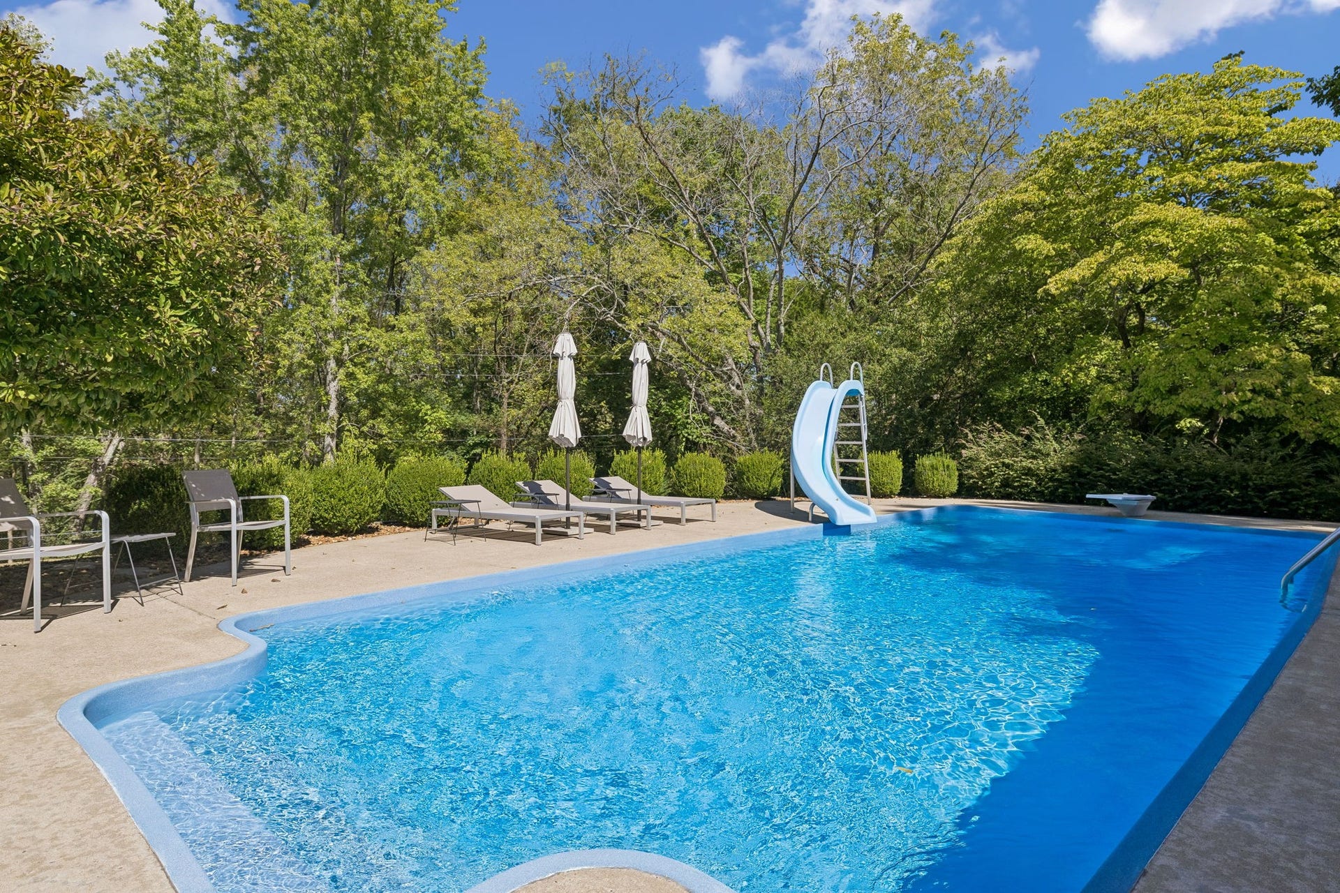 504 N Pawnee Dr, Springfield, TN 37172 504 N Pawnee Dr, Springfield, TN 37172