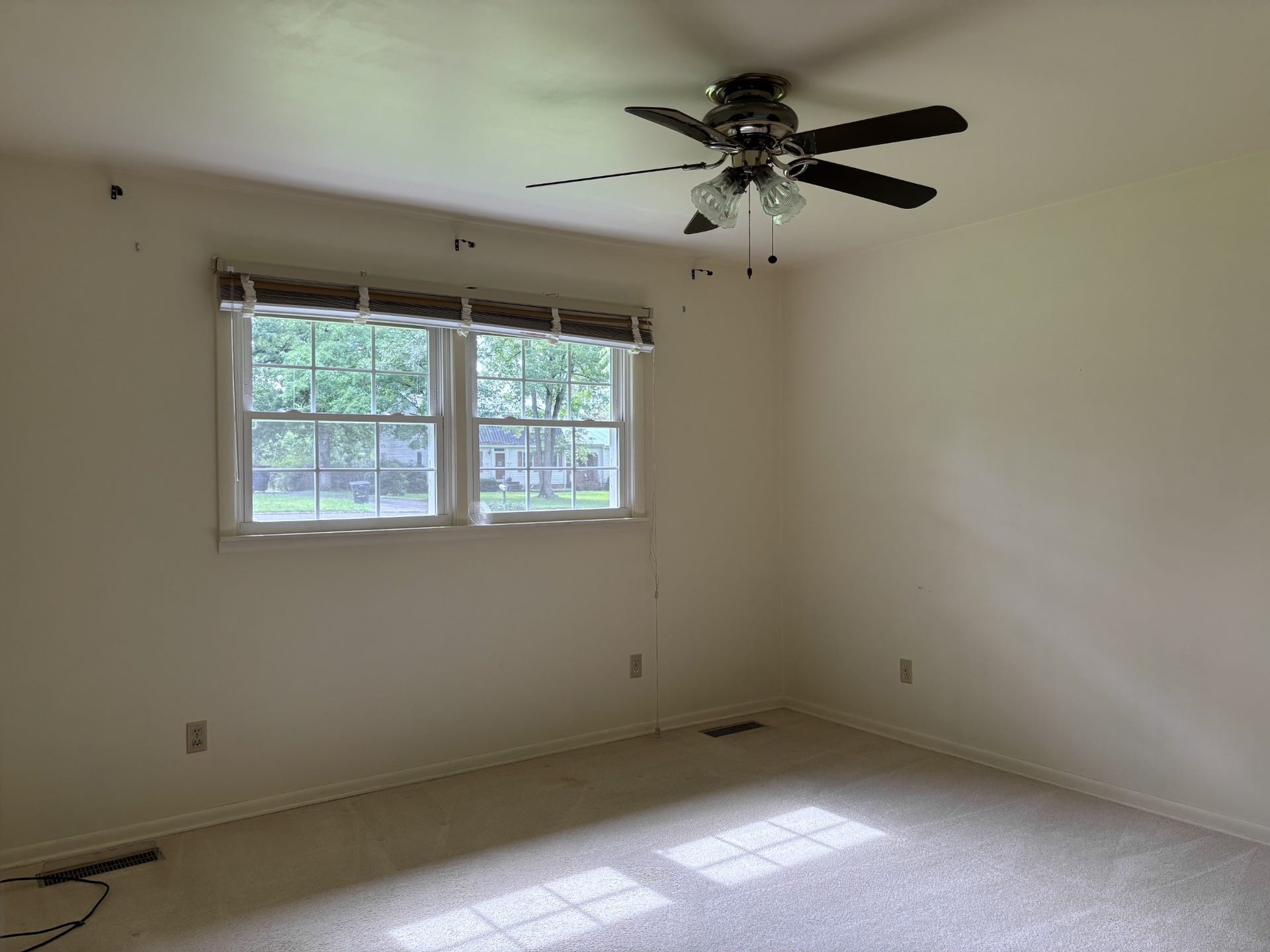 215 Sharondale Dr, Tullahoma, TN 37388 2nd Bedroom