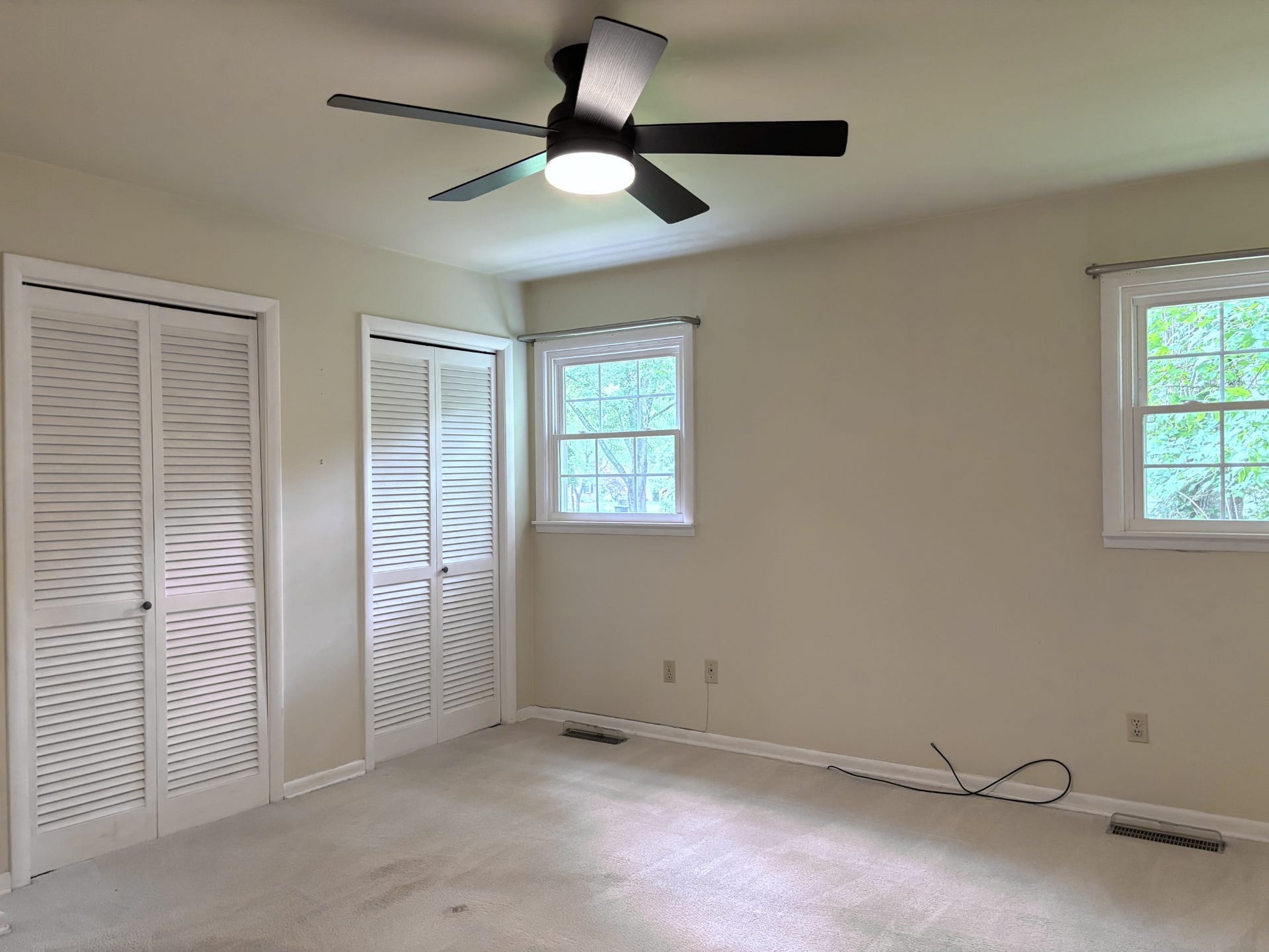 215 Sharondale Dr, Tullahoma, TN 37388 Main BR
