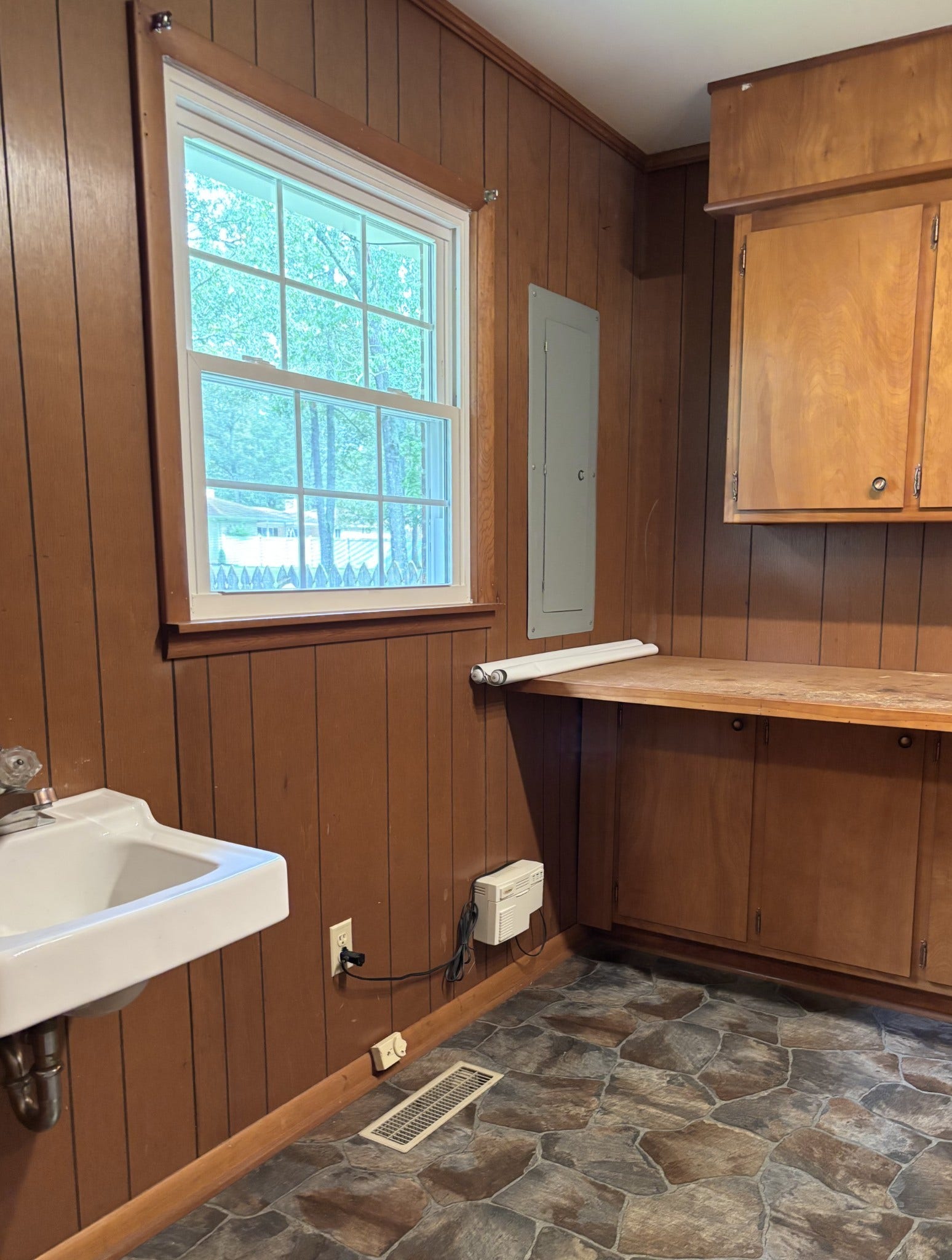 215 Sharondale Dr, Tullahoma, TN 37388 Utility