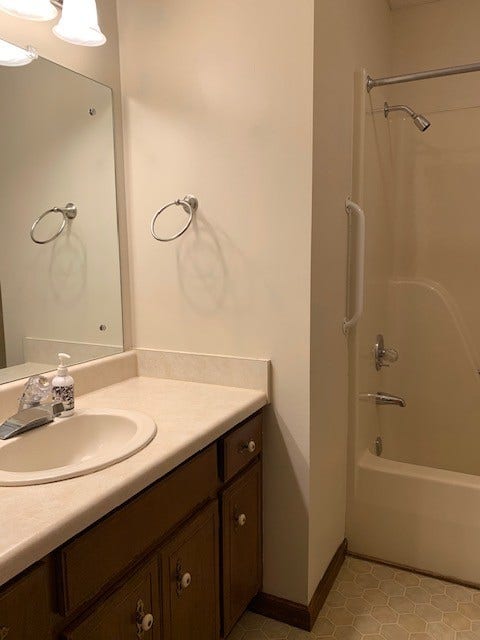 312 McKinney St, Estill Springs, TN 37330 Guest Bath