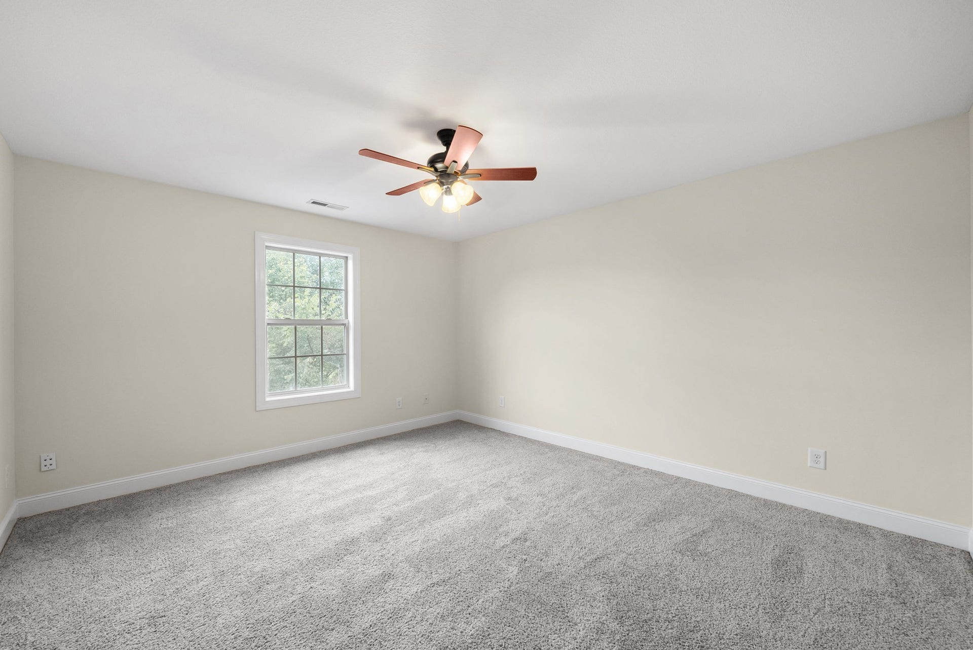 1761 Apache Way, Clarksville, TN 37042 1761 Apache Way, Clarksville, TN 37042
