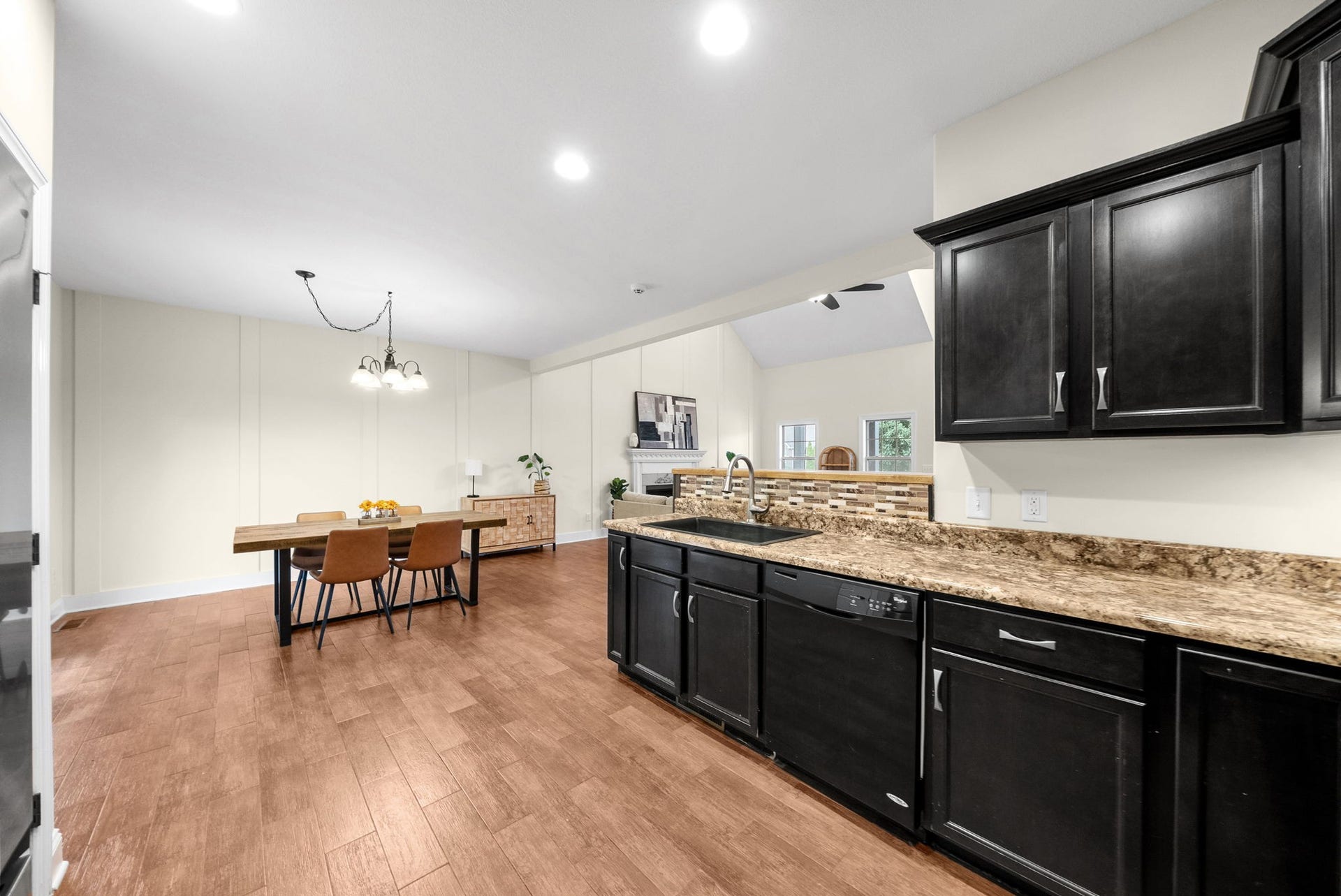 1761 Apache Way, Clarksville, TN 37042 1761 Apache Way, Clarksville, TN 37042