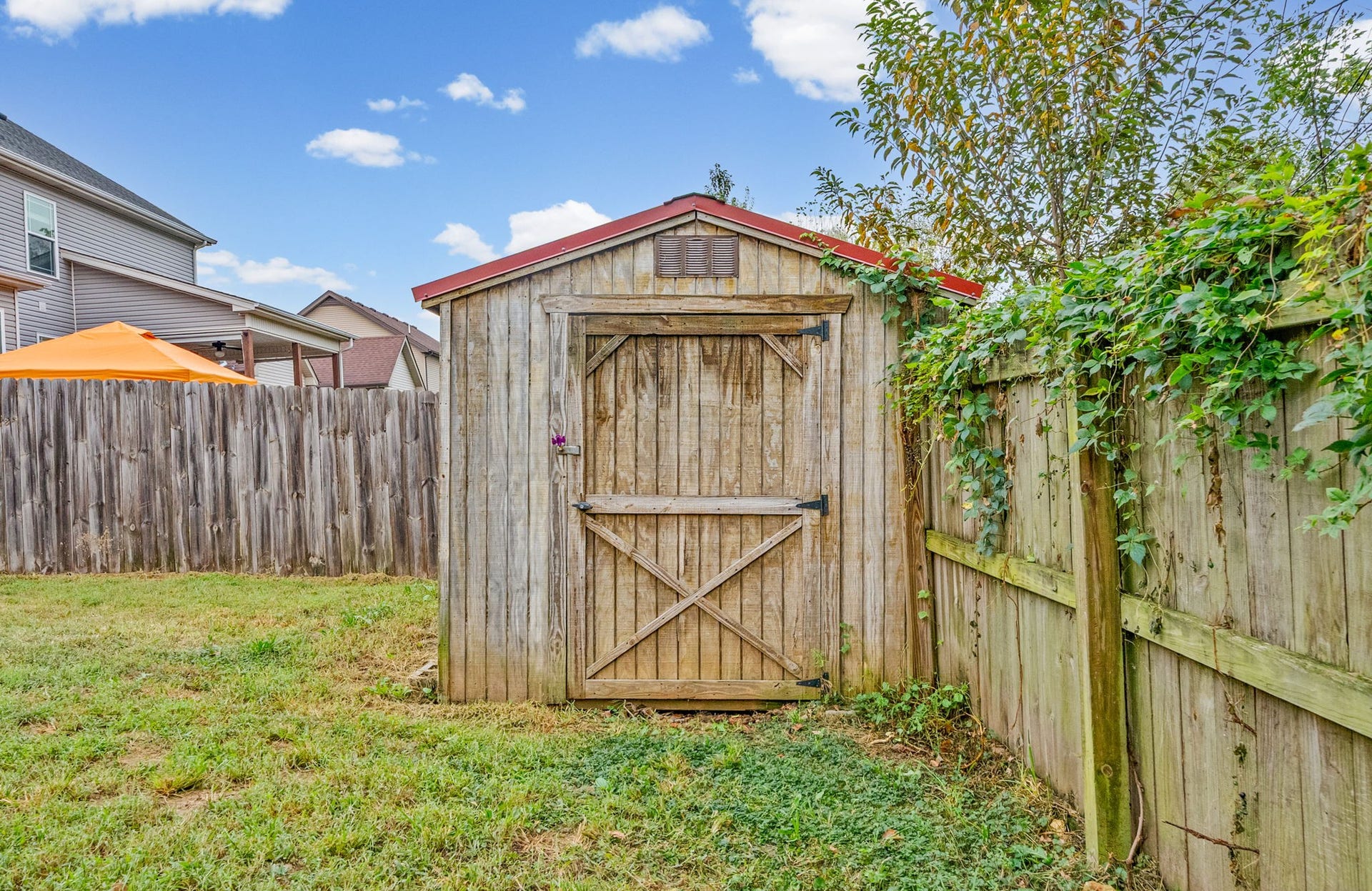 1761 Apache Way, Clarksville, TN 37042 1761 Apache Way, Clarksville, TN 37042