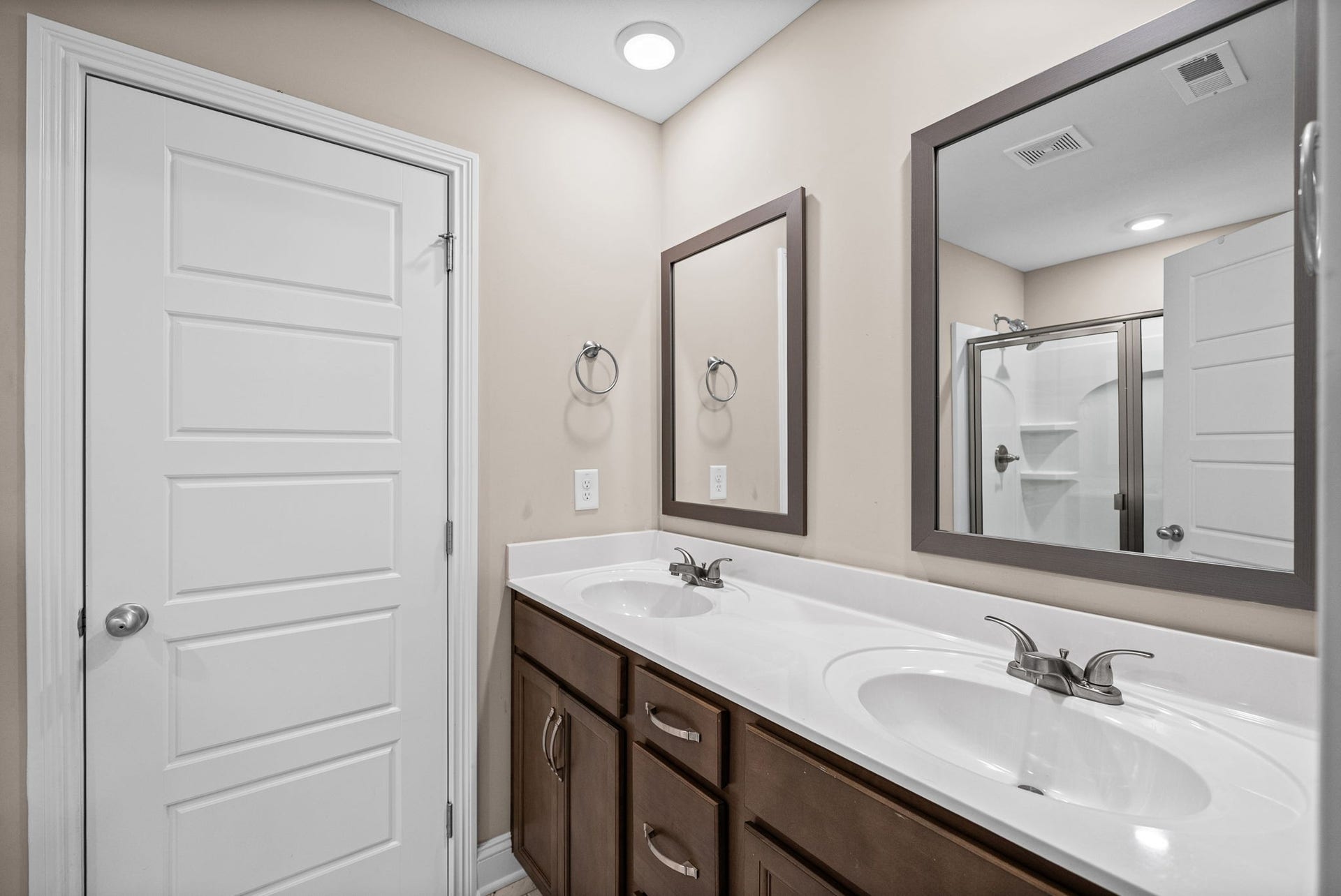 1269 Cardinal Creek Dr, Clarksville, TN 37040 1269 Cardinal Creek Dr, Clarksville, TN 37040