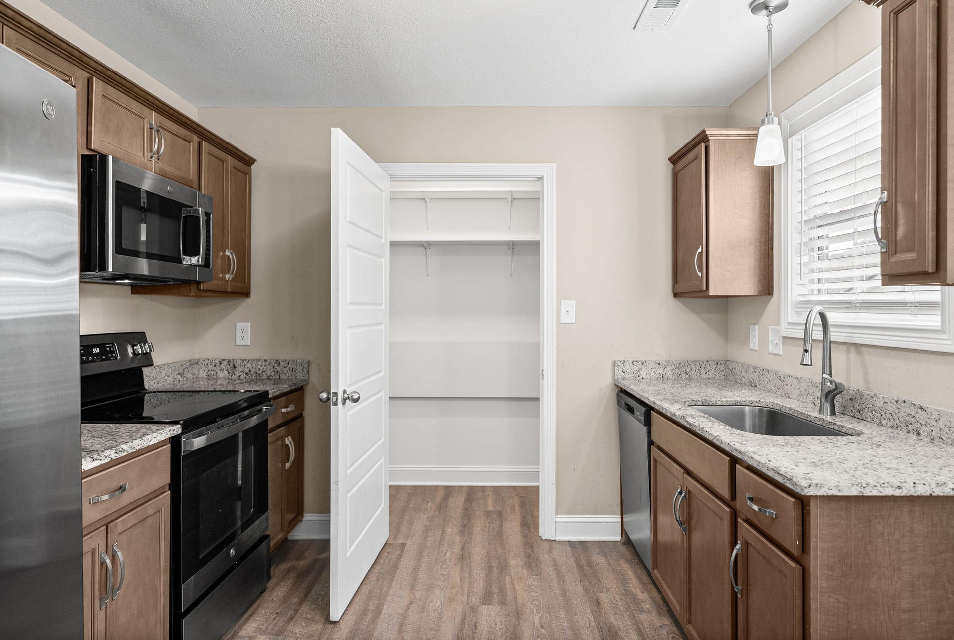 1269 Cardinal Creek Dr, Clarksville, TN 37040 1269 Cardinal Creek Dr, Clarksville, TN 37040