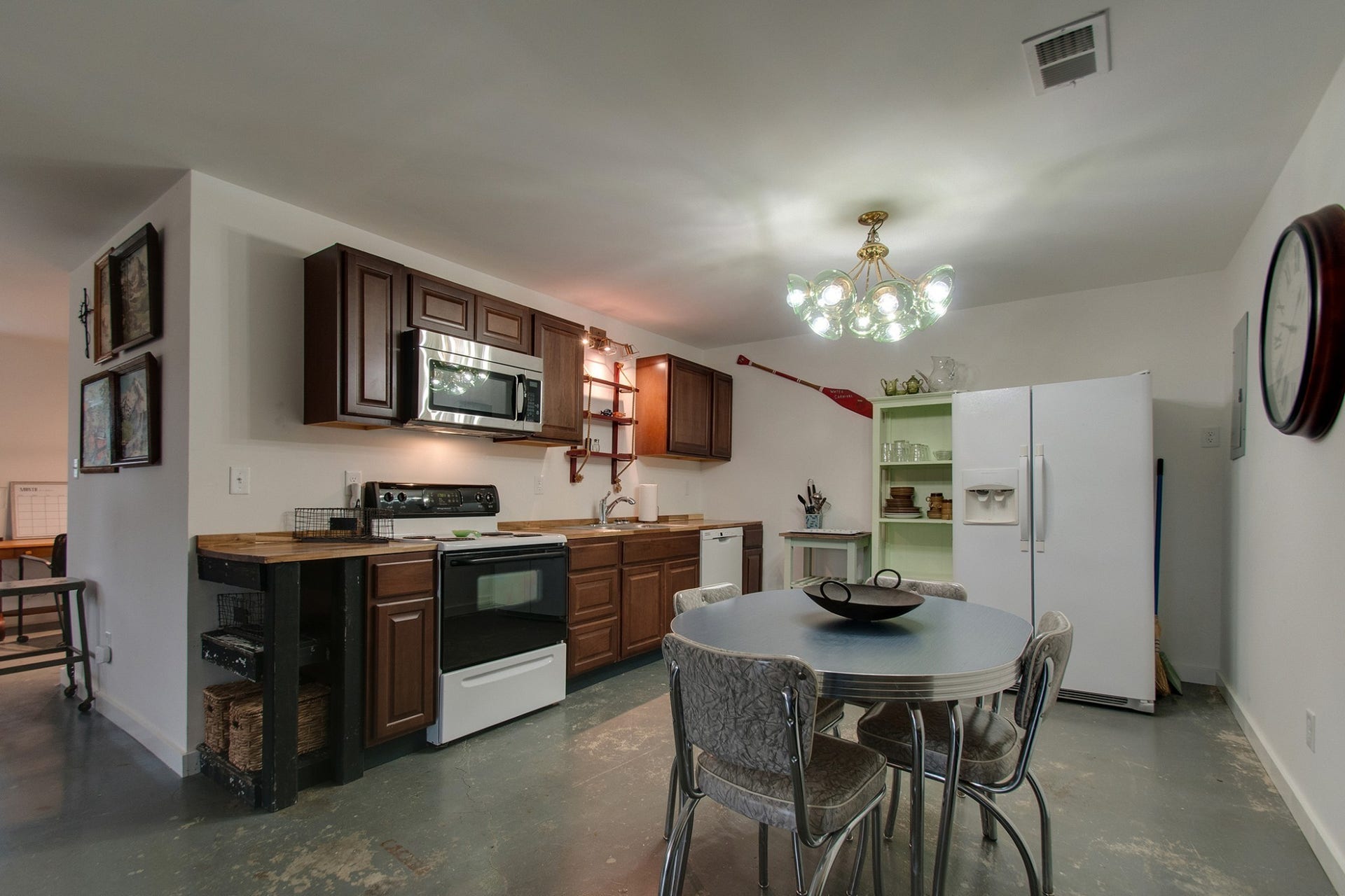 0 Cedar Hill Rd, Kingston Springs, TN 37082 Concrete floors Electric stove Above the range microwave Dishwasher Refrigerator