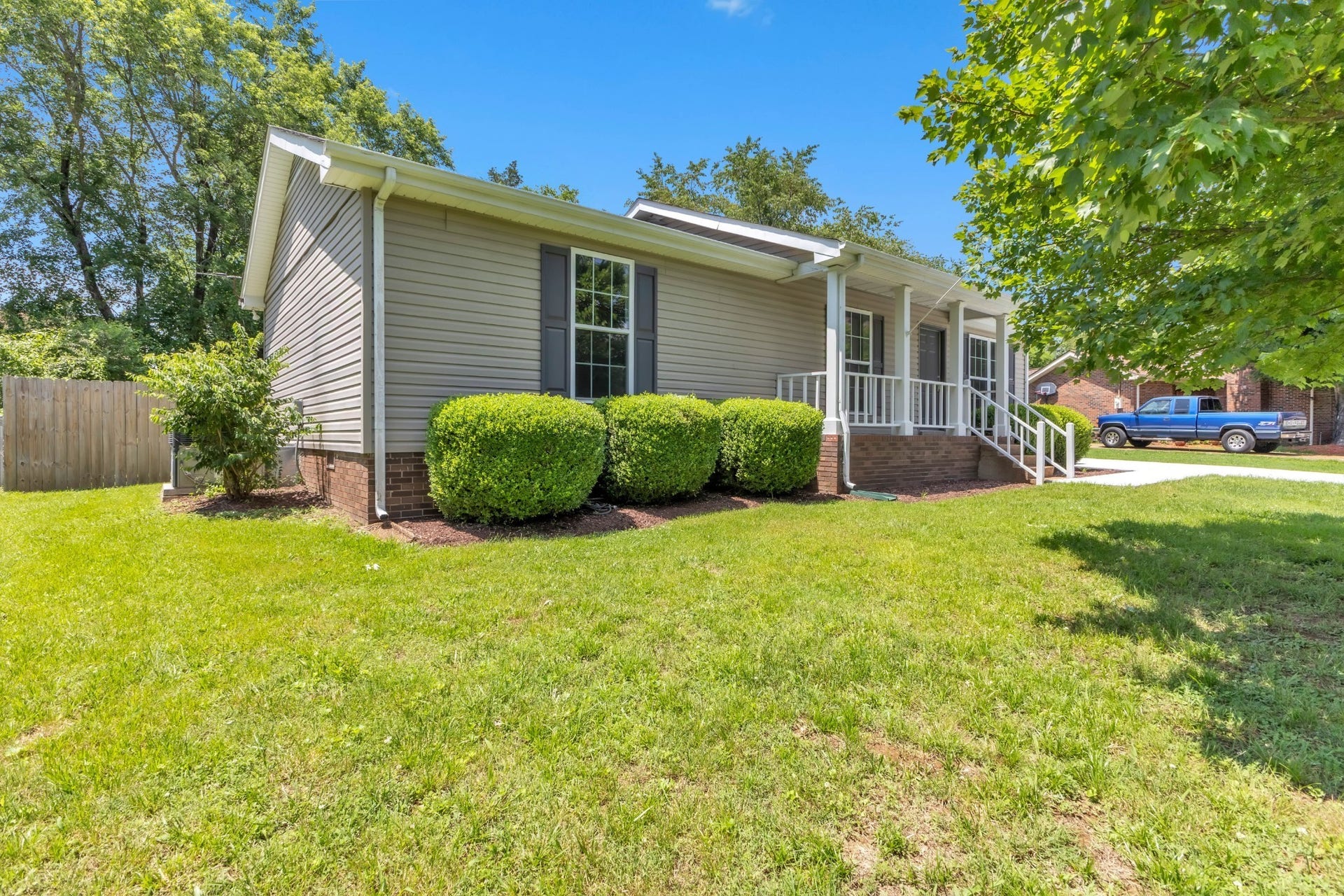 340 Blade St, Gallatin, TN 37066 340 Blade St, Gallatin, TN 37066