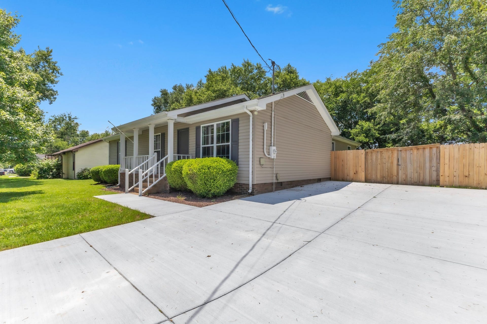 340 Blade St, Gallatin, TN 37066 340 Blade St, Gallatin, TN 37066