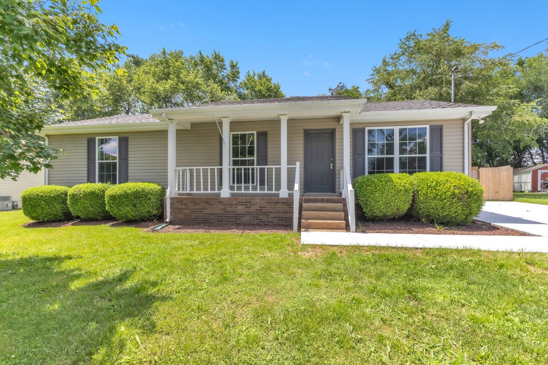 340 Blade St, Gallatin, TN 37066 340 Blade St, Gallatin, TN 37066