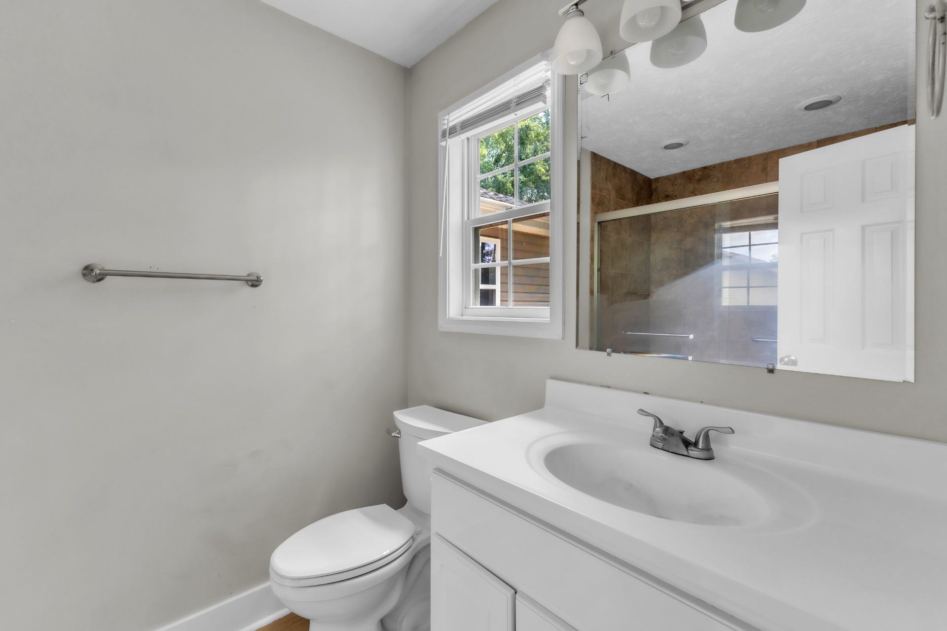 340 Blade St, Gallatin, TN 37066 340 Blade St, Gallatin, TN 37066