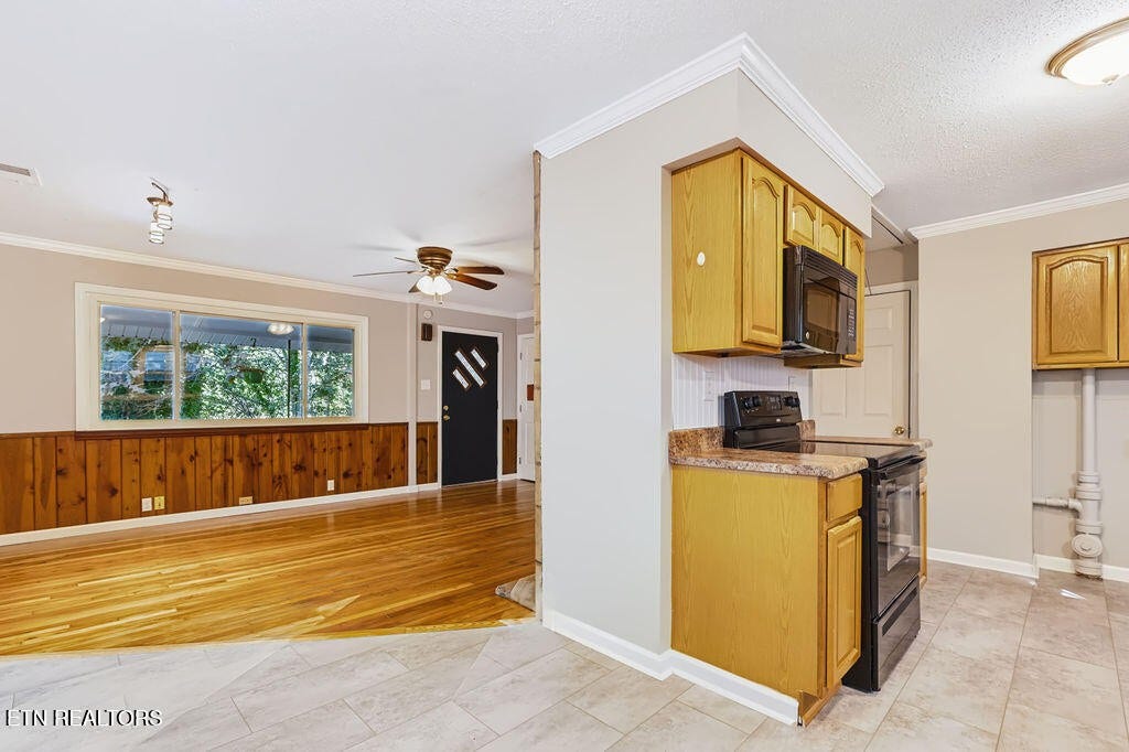 132 Taylor Rd, Oak Ridge, TN 37830 132 Taylor Rd, Oak Ridge, TN 37830