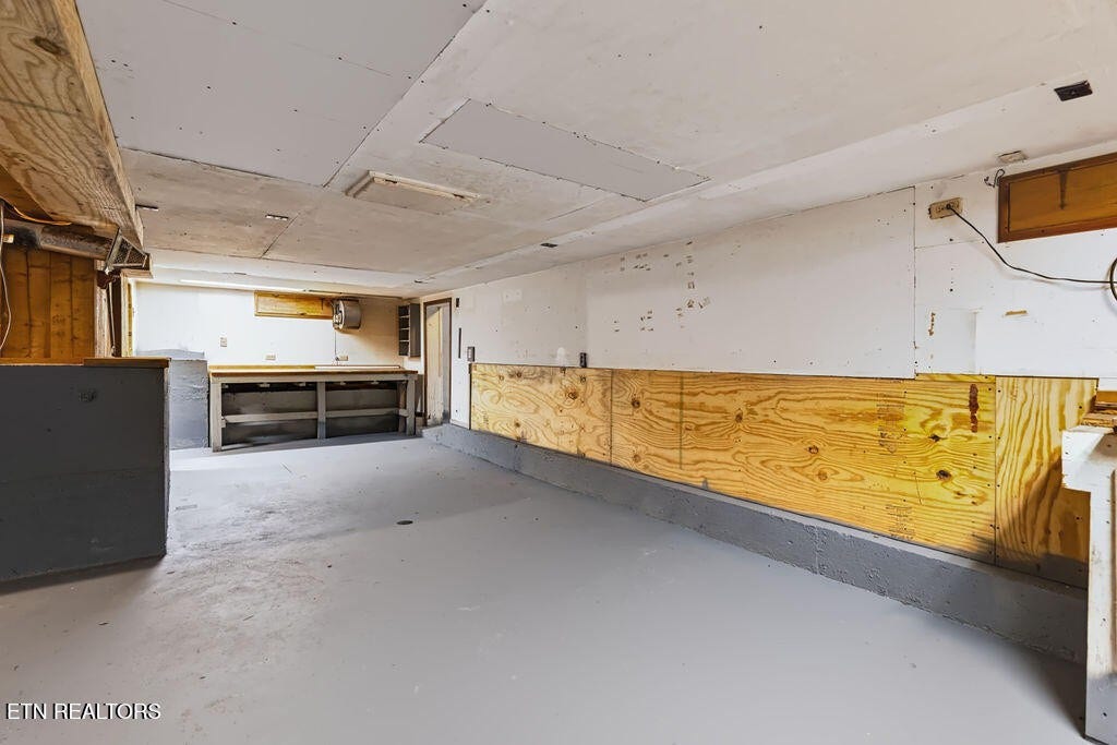 132 Taylor Rd, Oak Ridge, TN 37830 132 Taylor Rd, Oak Ridge, TN 37830