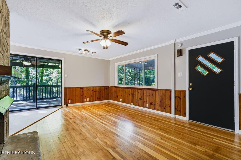 132 Taylor Rd, Oak Ridge, TN 37830 132 Taylor Rd, Oak Ridge, TN 37830