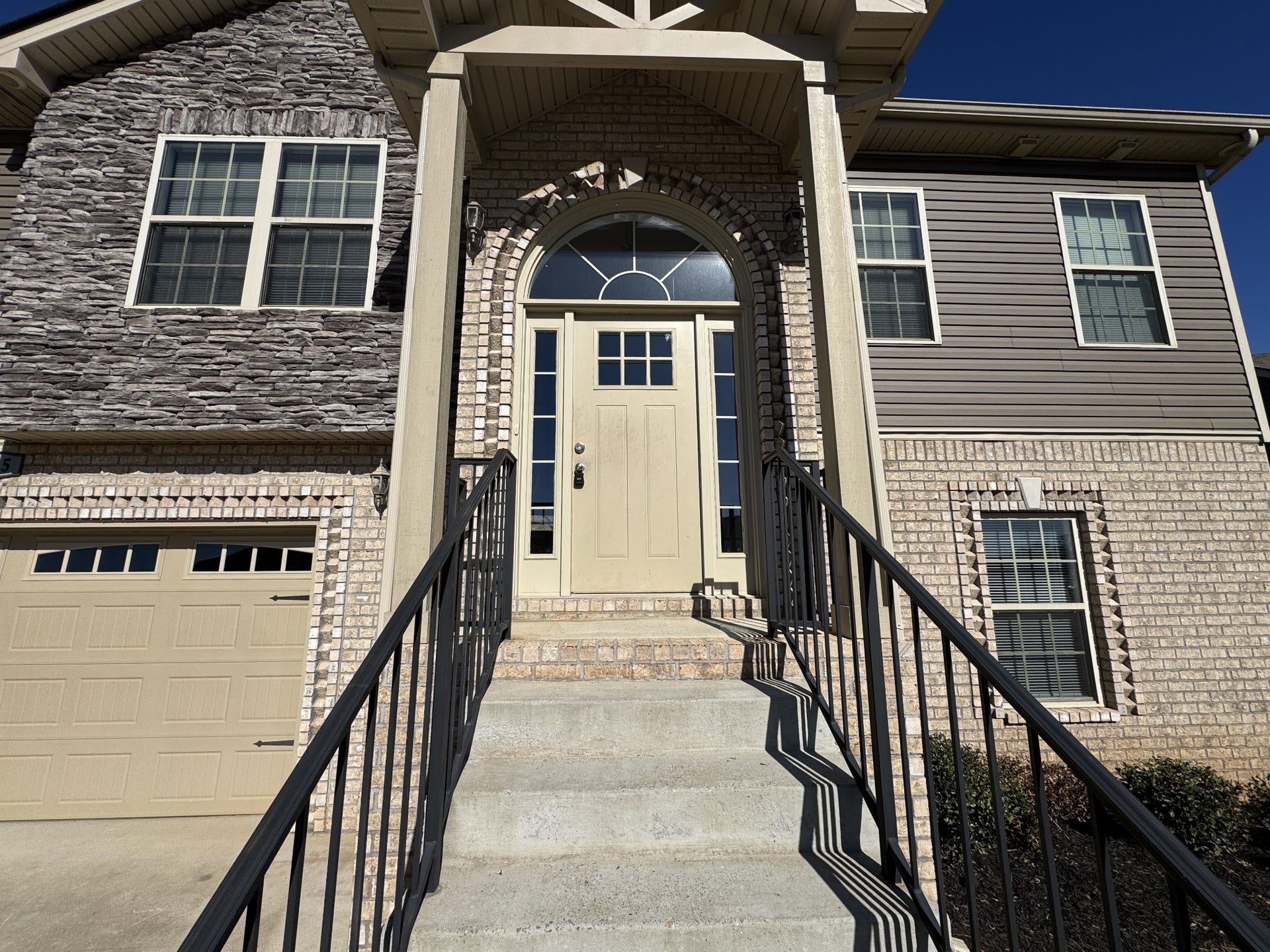 295 Dugger Dr, Clarksville, TN 37042 295 Dugger Dr, Clarksville, TN 37042