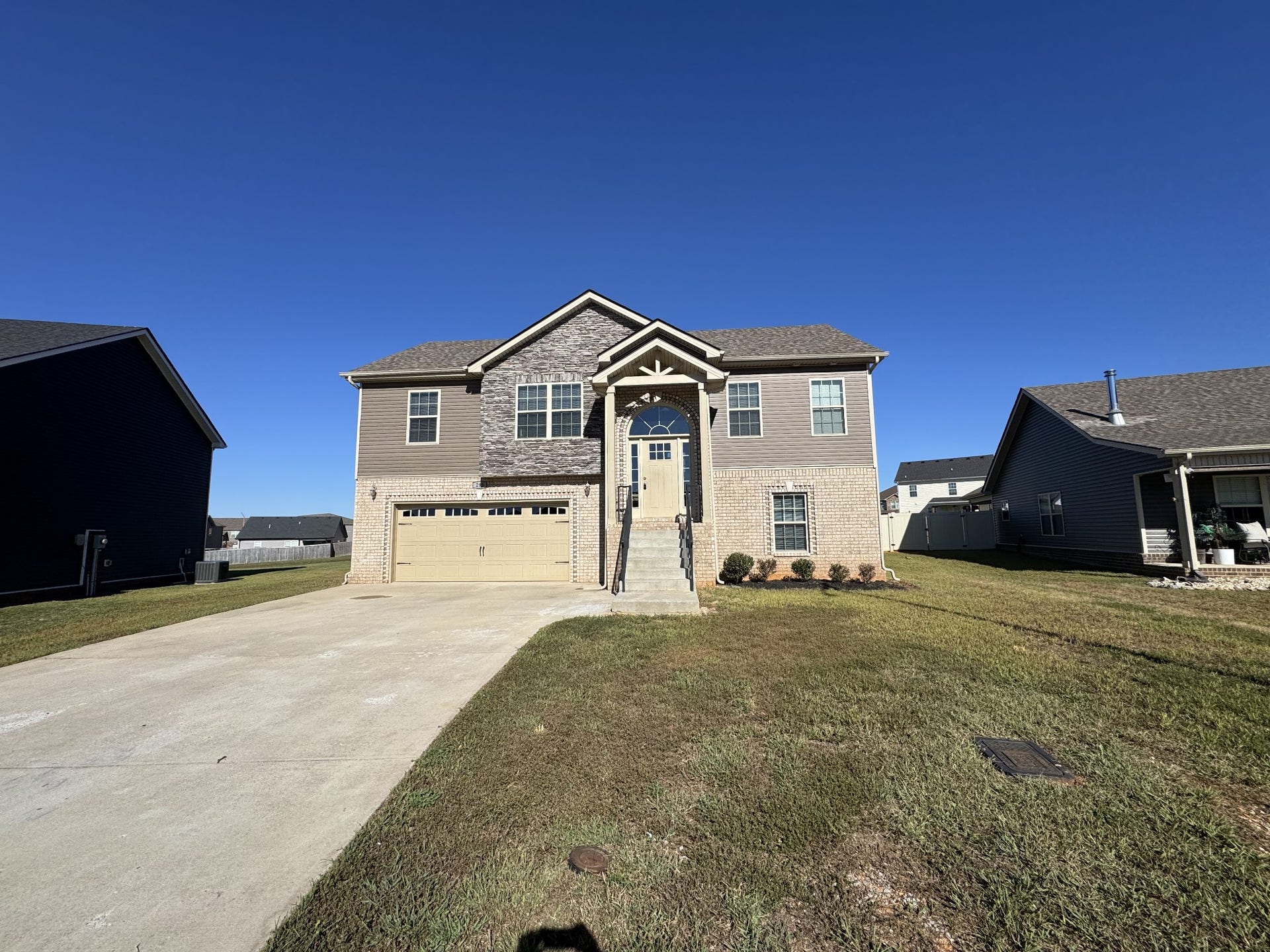 295 Dugger Dr, Clarksville, TN 37042 295 Dugger Dr, Clarksville, TN 37042