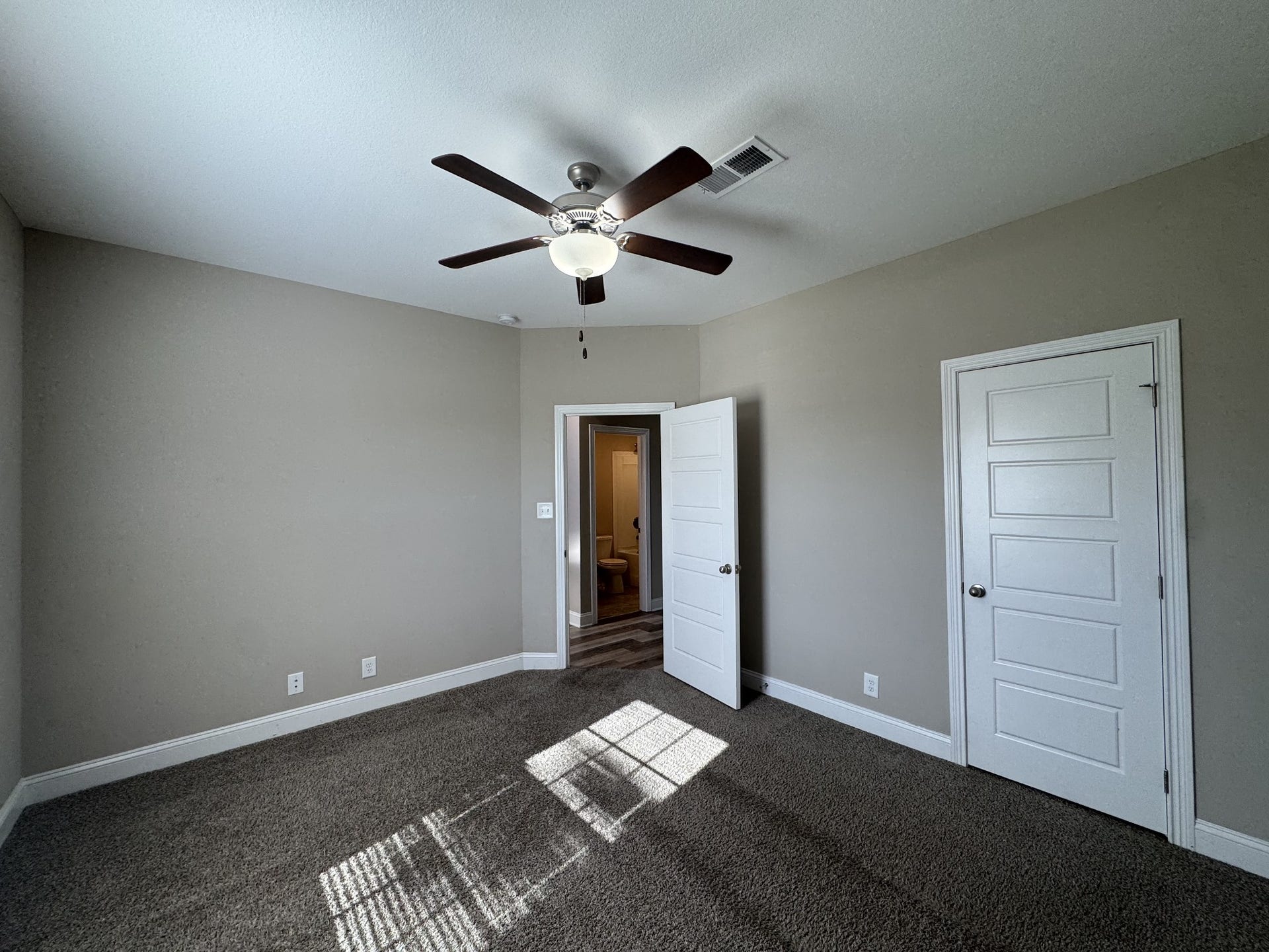295 Dugger Dr, Clarksville, TN 37042 295 Dugger Dr, Clarksville, TN 37042