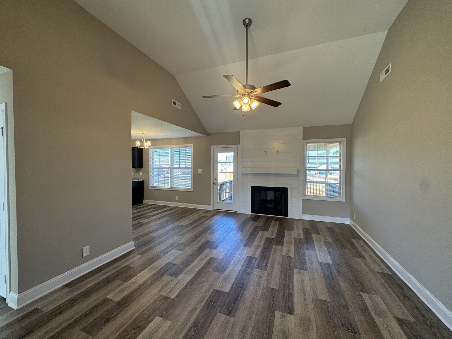 295 Dugger Dr, Clarksville, TN 37042 295 Dugger Dr, Clarksville, TN 37042
