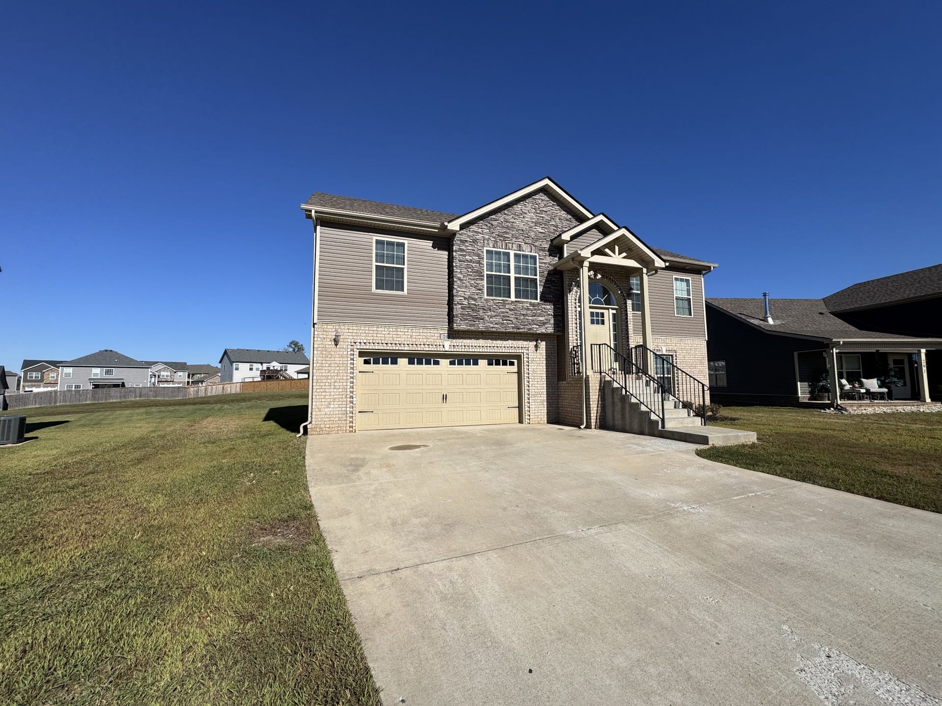 295 Dugger Dr, Clarksville, TN 37042 295 Dugger Dr, Clarksville, TN 37042