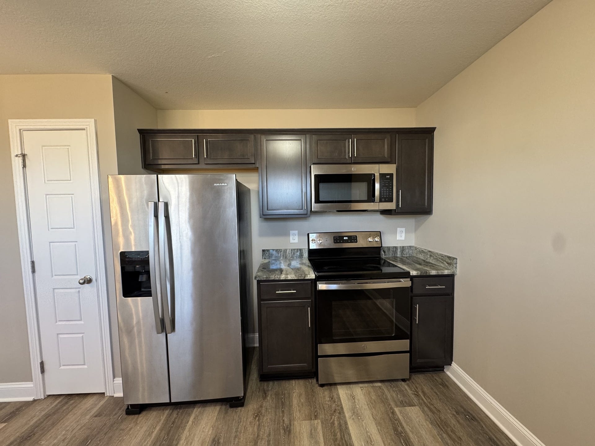 295 Dugger Dr, Clarksville, TN 37042 295 Dugger Dr, Clarksville, TN 37042