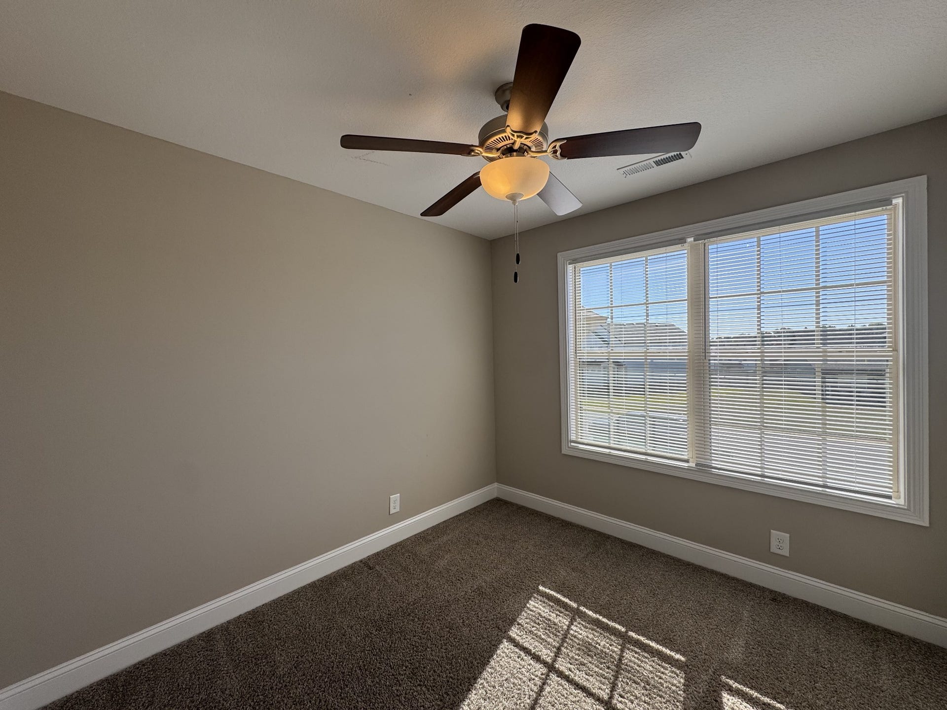 295 Dugger Dr, Clarksville, TN 37042 295 Dugger Dr, Clarksville, TN 37042