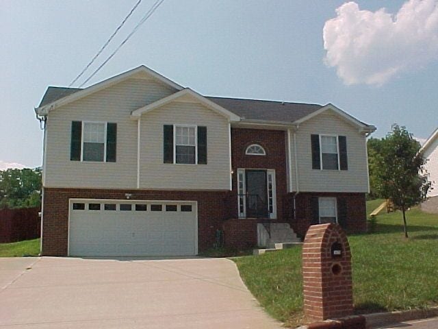 1476 Buchanon Dr, Clarksville, TN 37042 1476 Buchanon Dr, Clarksville, TN 37042