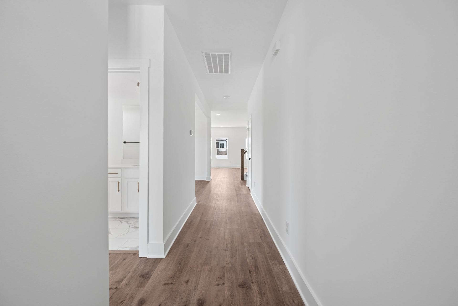 3202 Gravity Drive, Columbia, TN 38401 Entryway