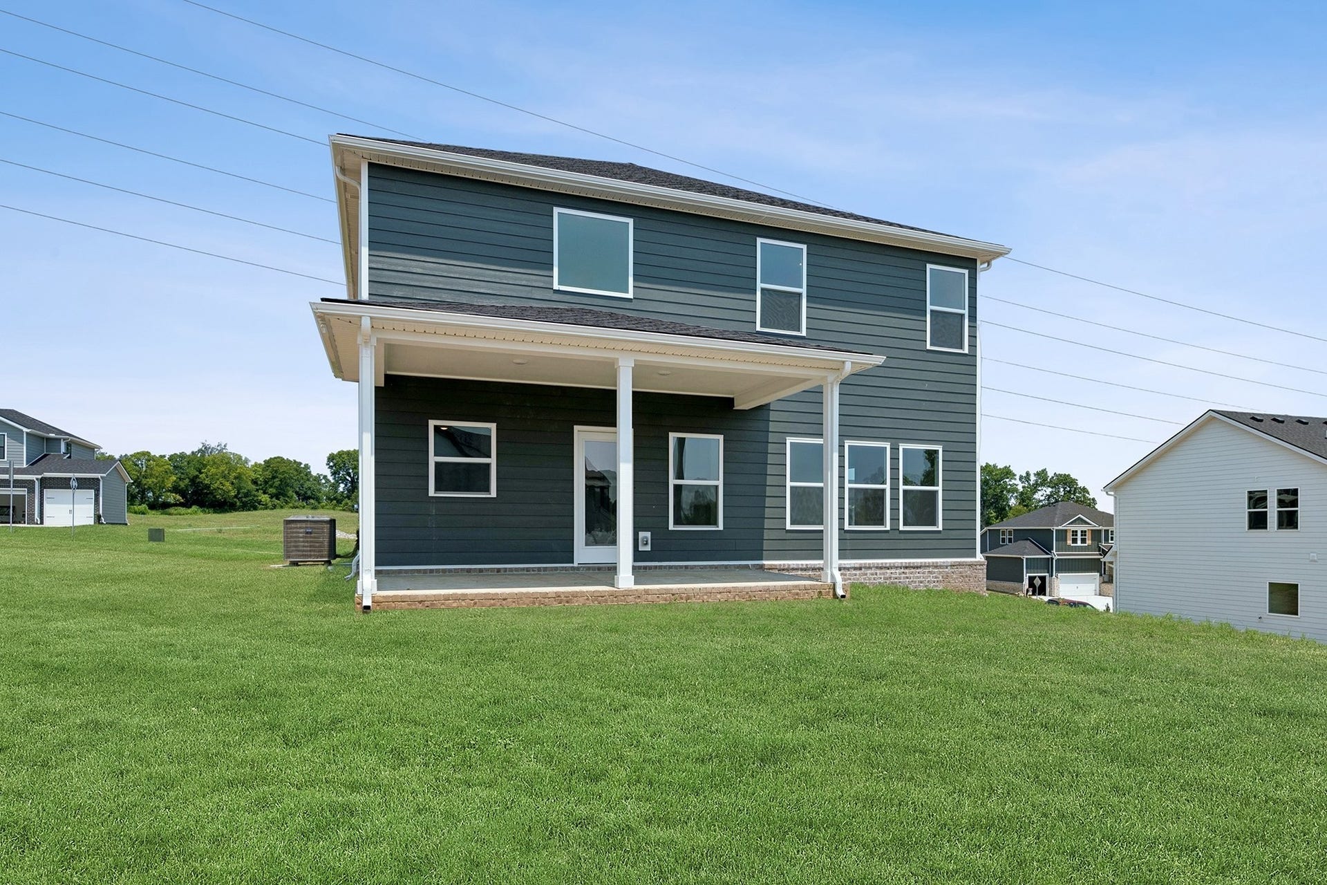 3202 Gravity Drive, Columbia, TN 38401 Back Covered Patio