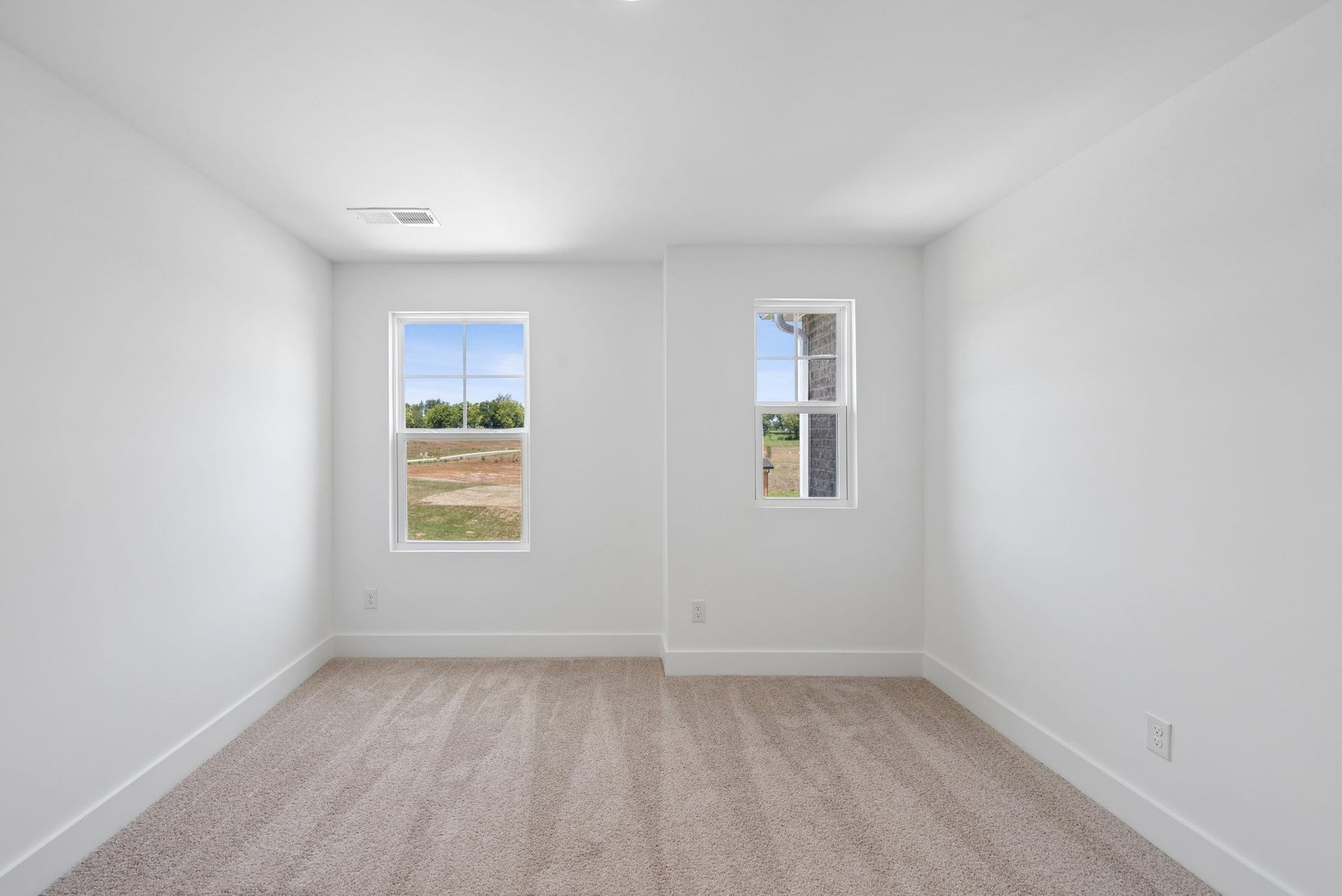 3202 Gravity Drive, Columbia, TN 38401 Bedroom