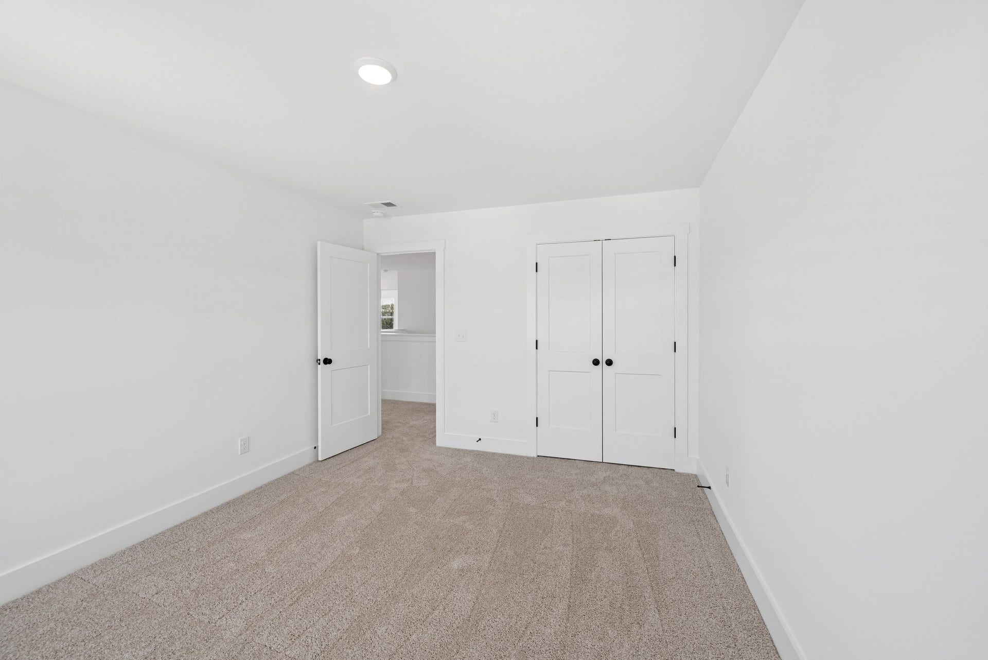 3202 Gravity Drive, Columbia, TN 38401 Bedroom