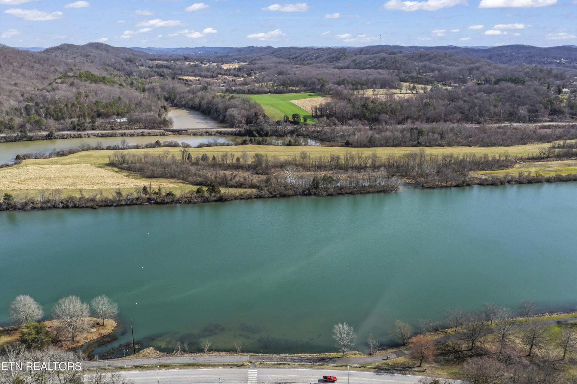 103 Amanda Place, Oak Ridge, TN 37830 103 Amanda Place, Oak Ridge, TN 37830
