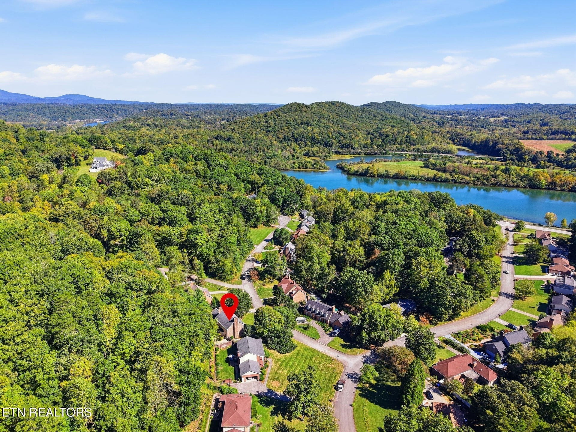 103 Amanda Place, Oak Ridge, TN 37830 103 Amanda Place, Oak Ridge, TN 37830